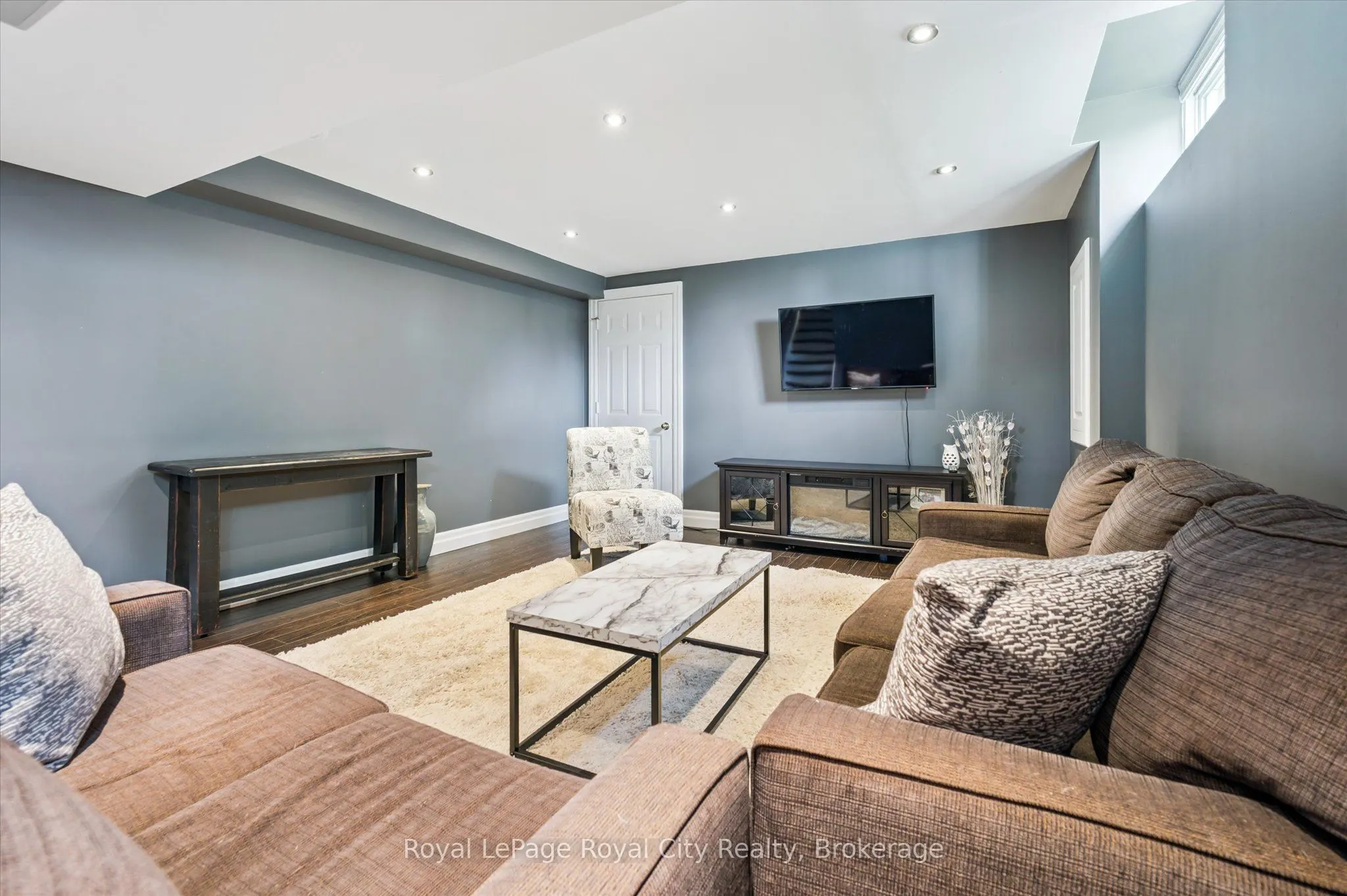 255 Deerpath Drive
