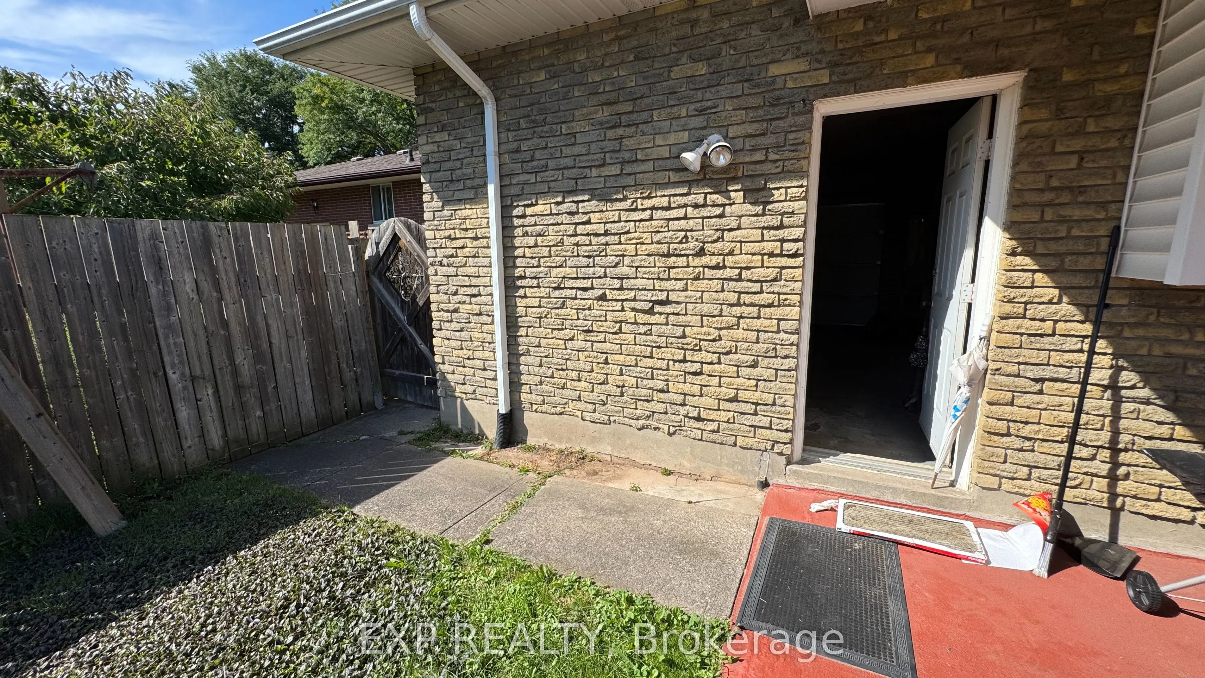 6844 Stokes Street, #Upper