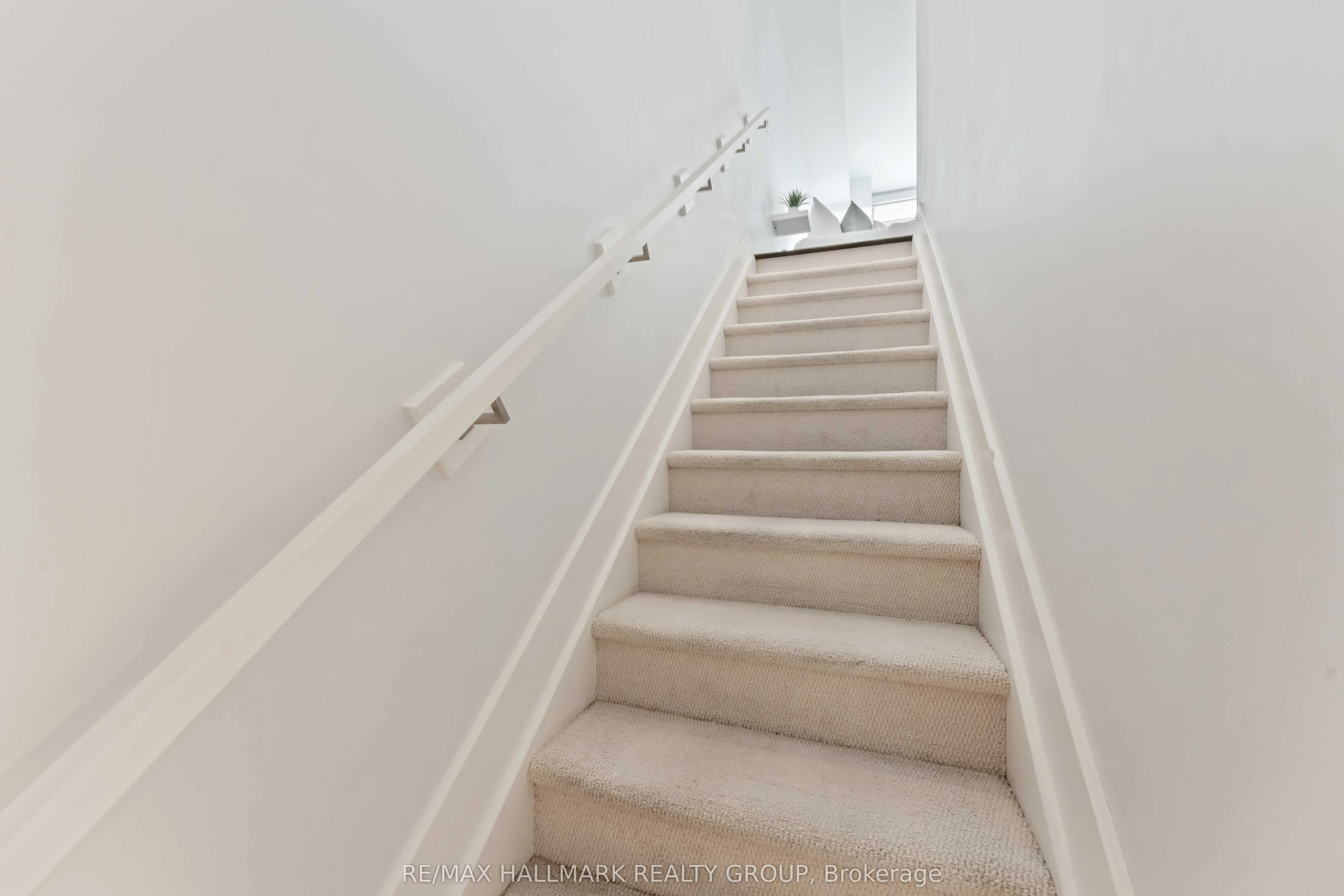 255 BAY Street, #1209