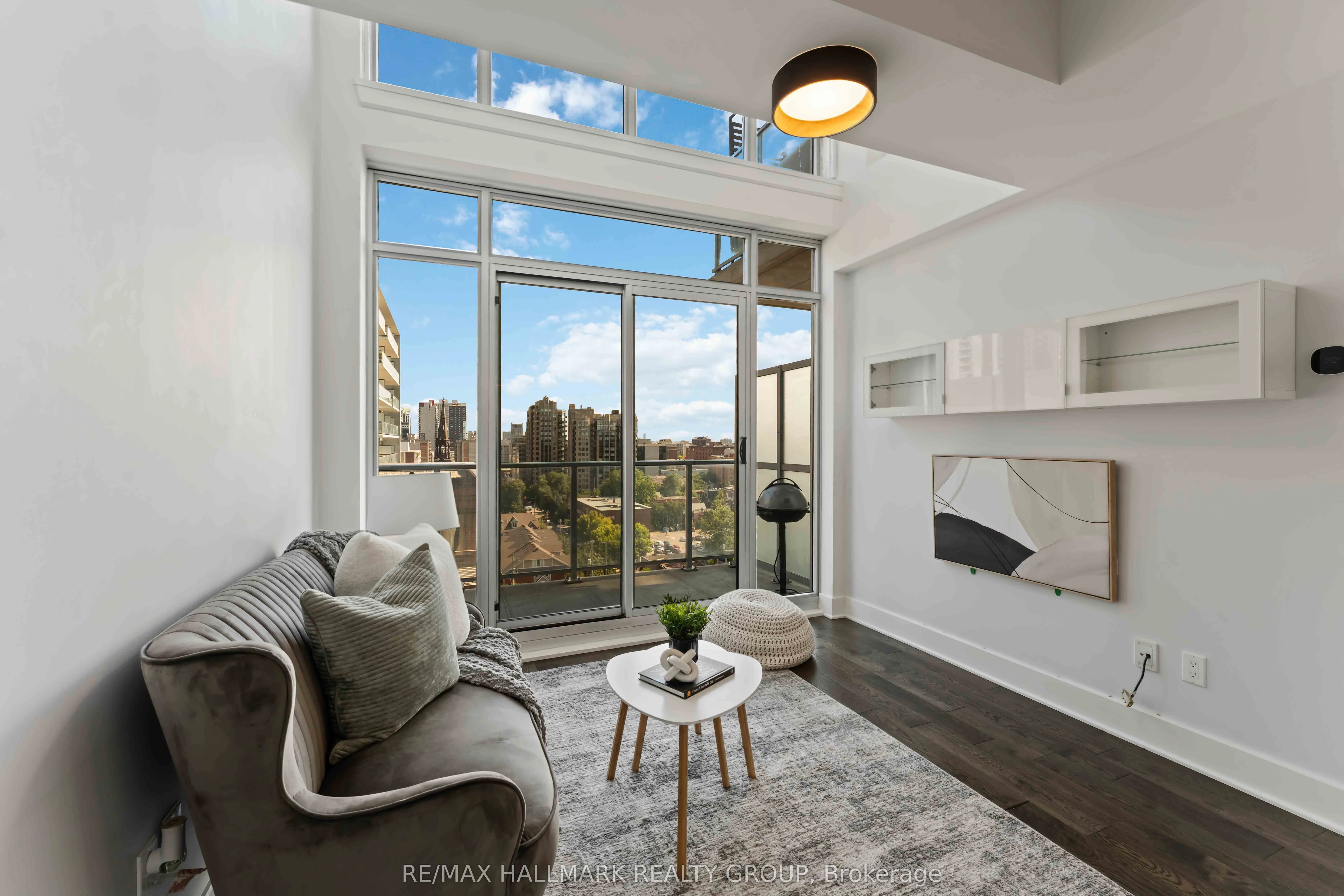 255 BAY Street, #1209