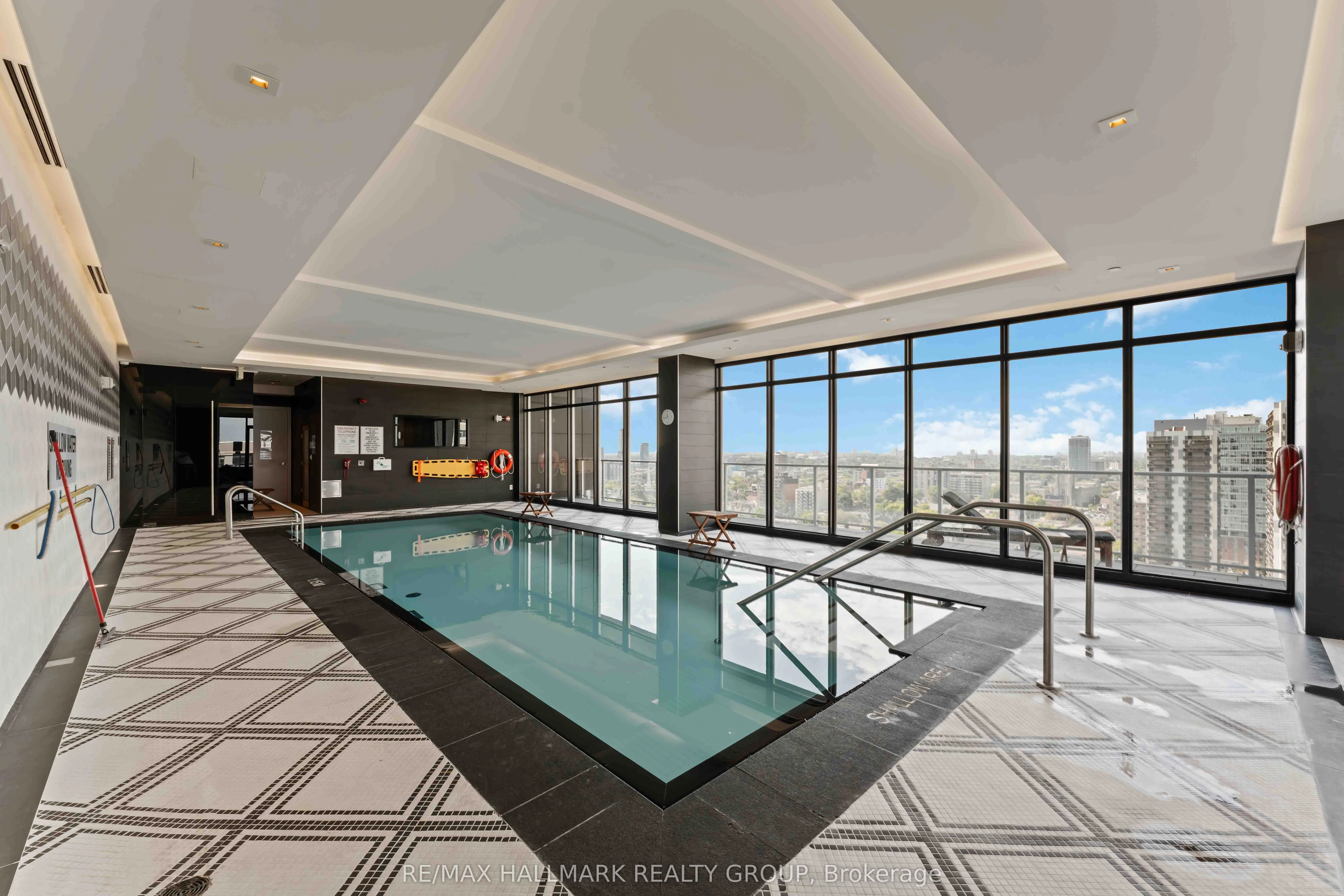 255 BAY Street, #1209