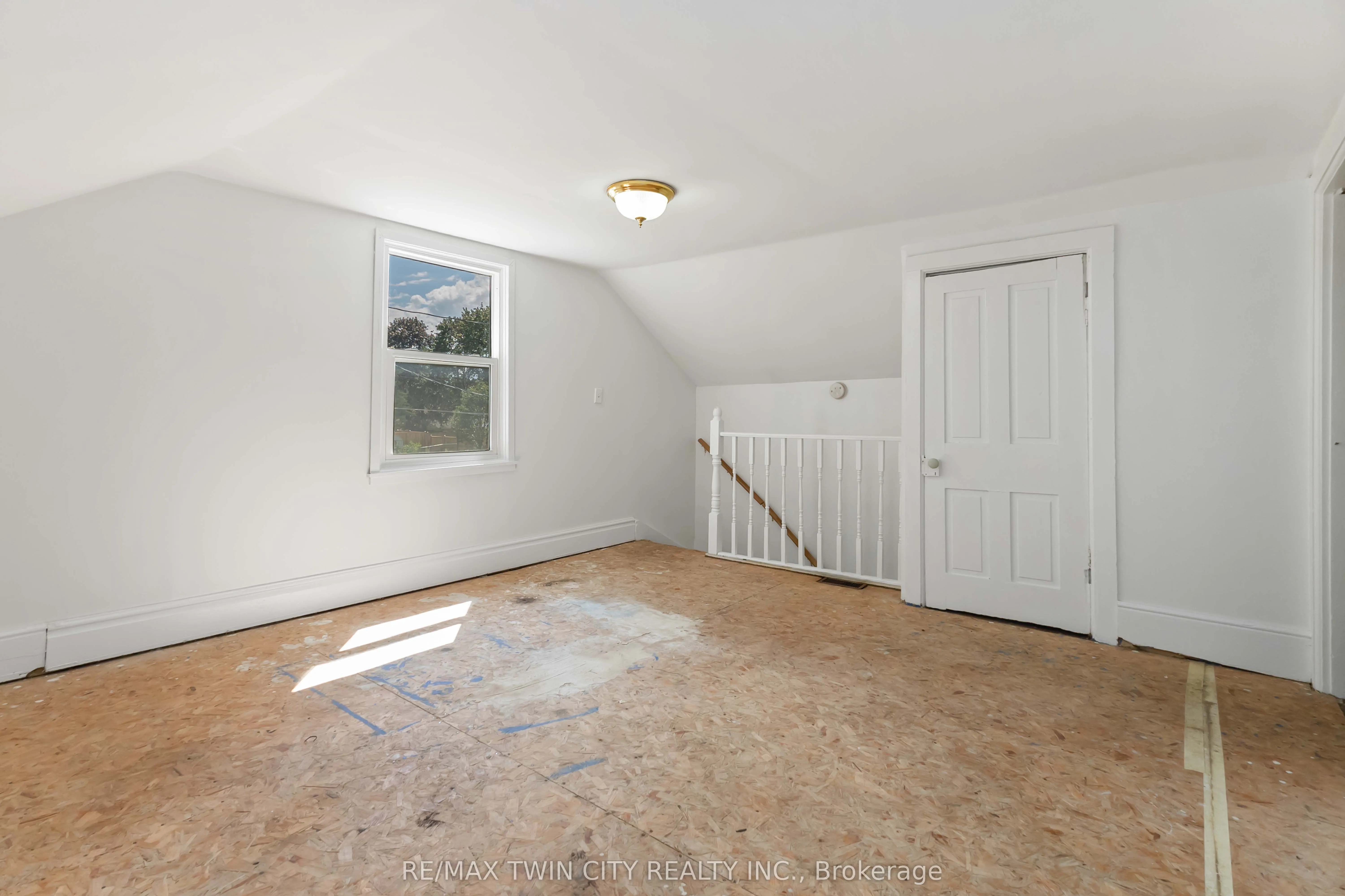 162 Adelaide Street