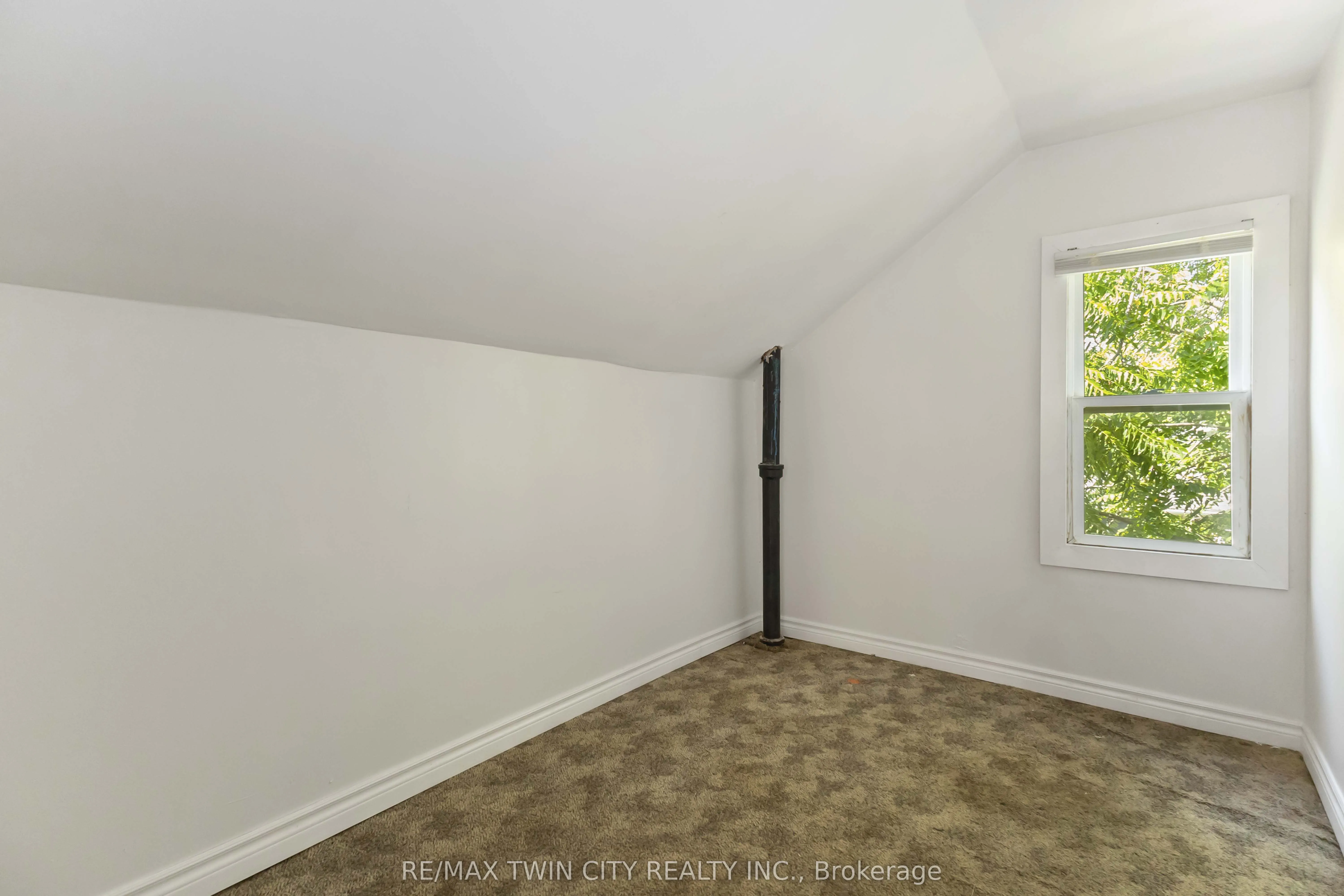 162 Adelaide Street