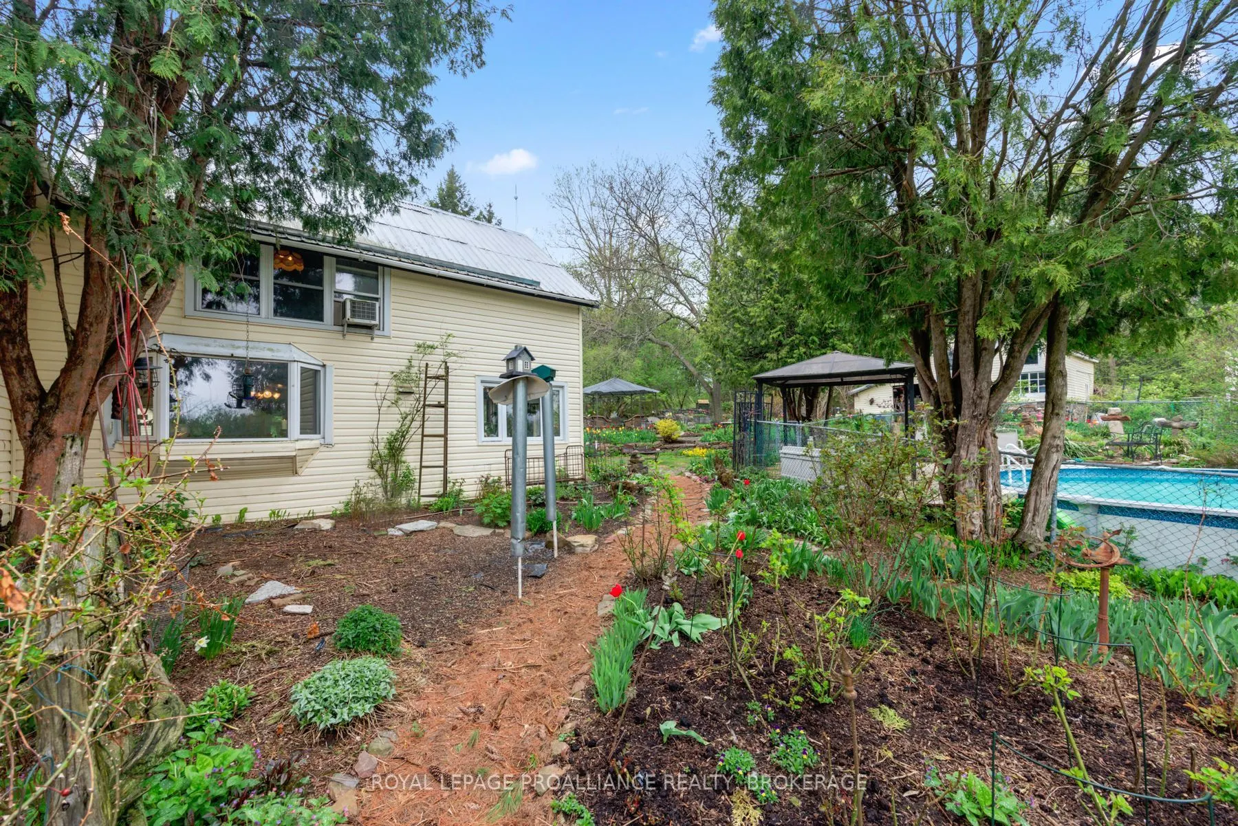 2078 Sunbury Road