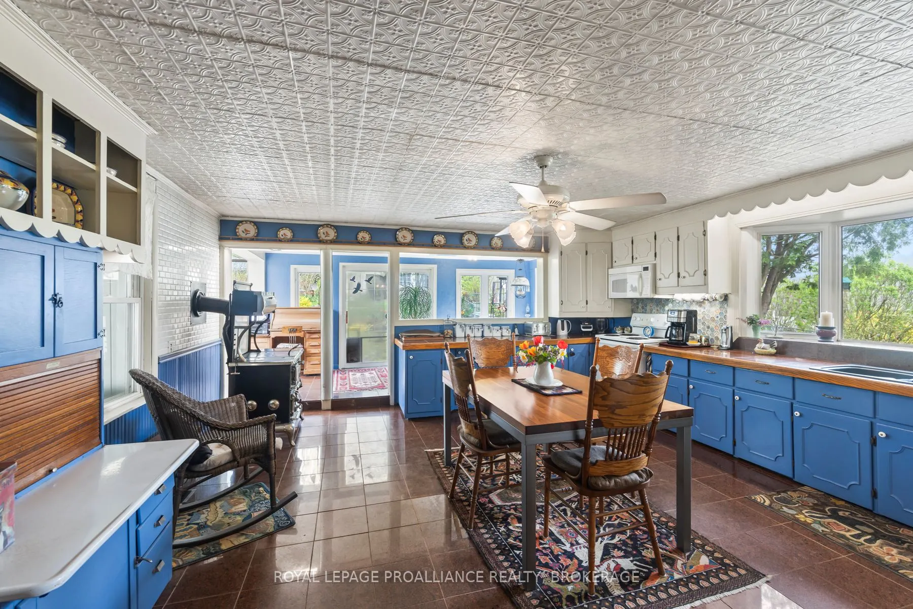 2078 Sunbury Road