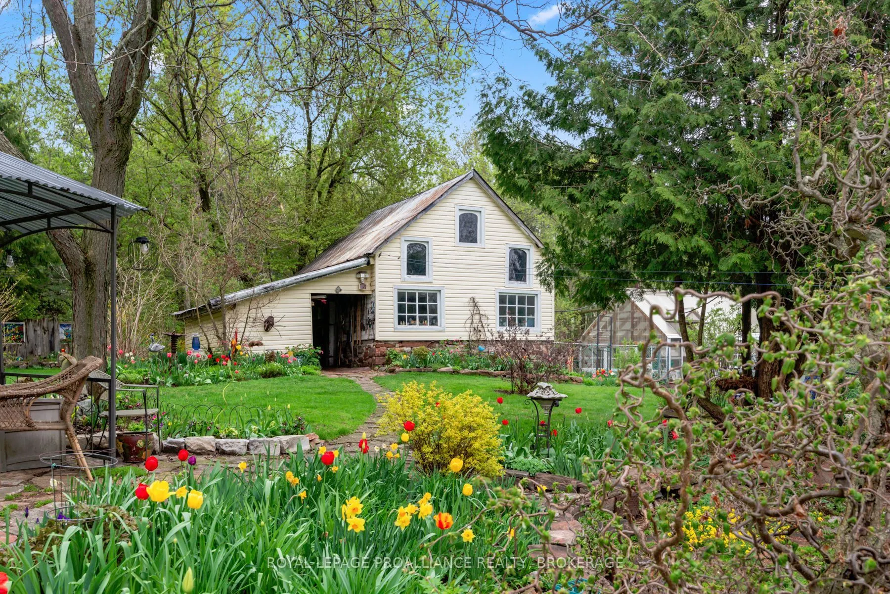 2078 Sunbury Road