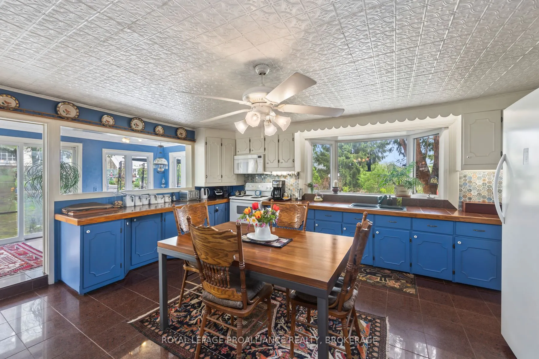 2078 Sunbury Road