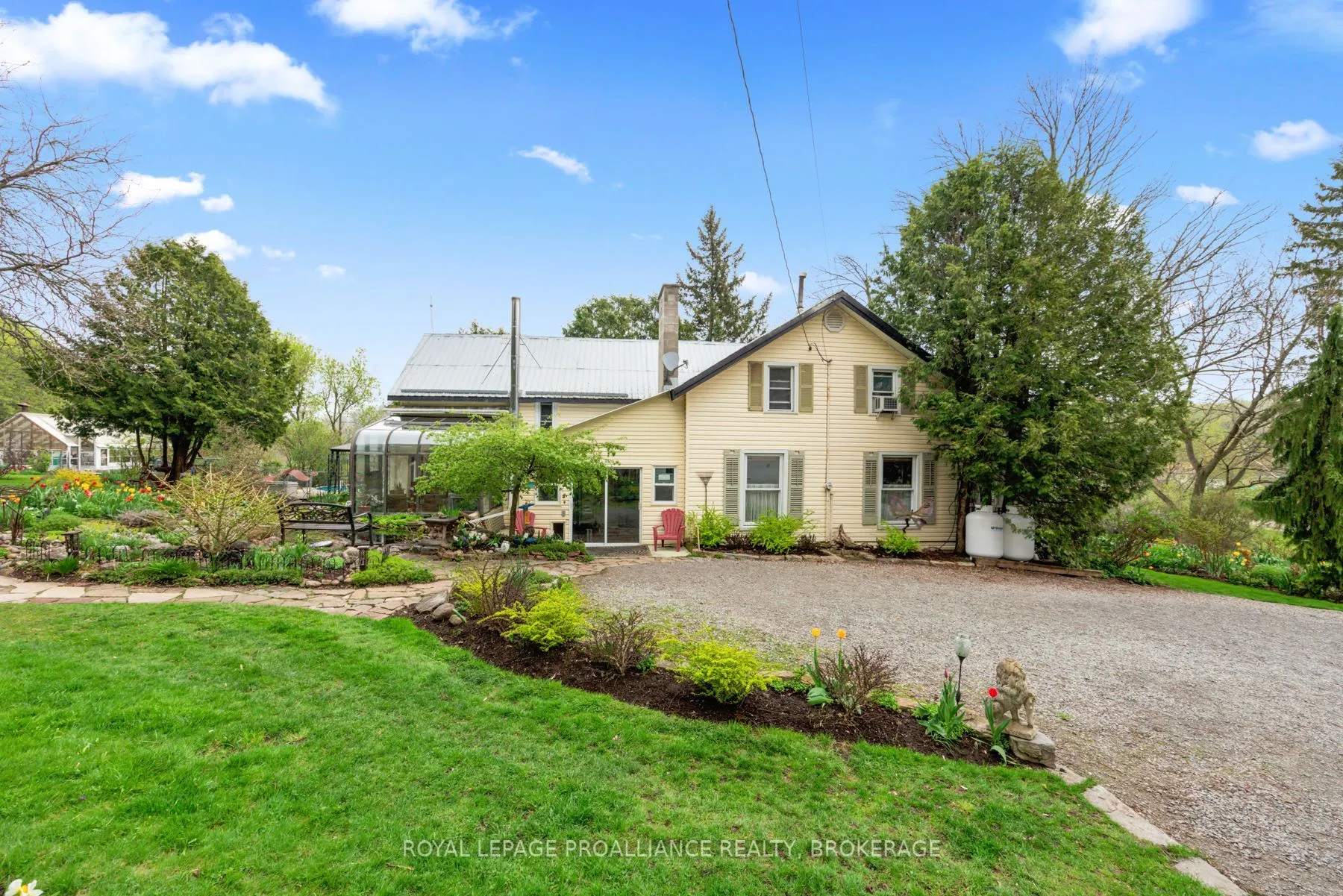 2078 Sunbury Road