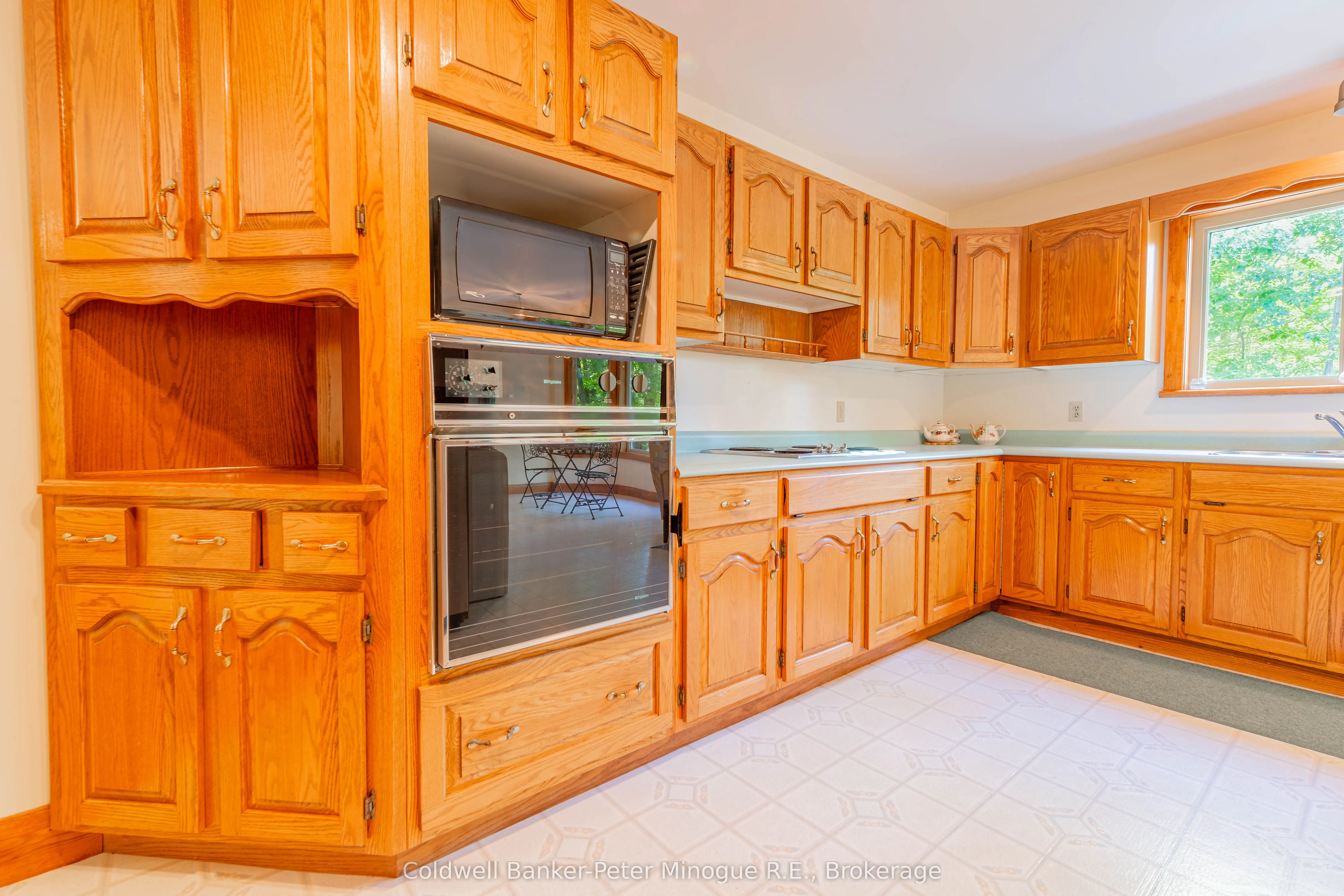 81 Hazelton Lane