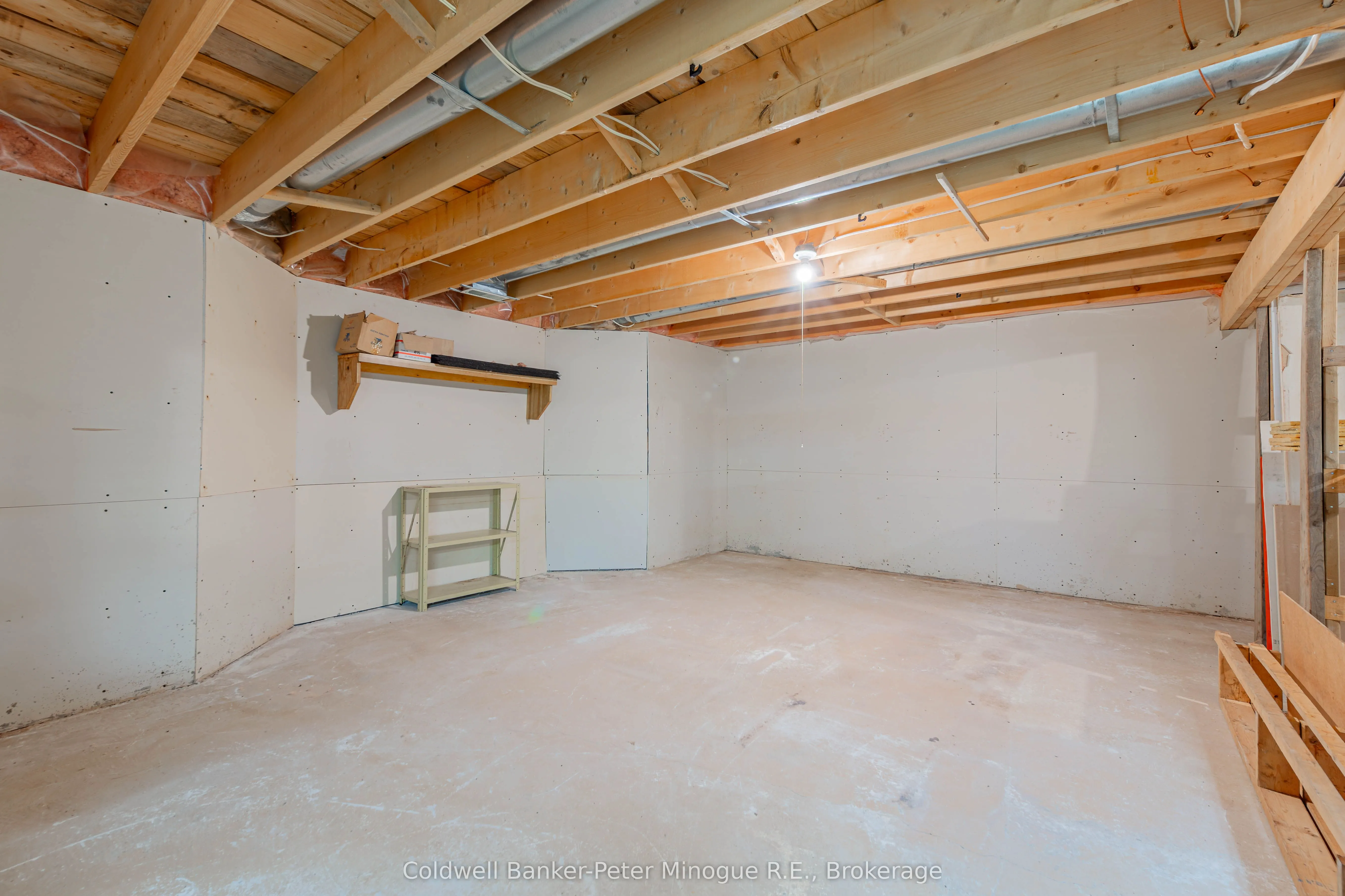 81 Hazelton Lane