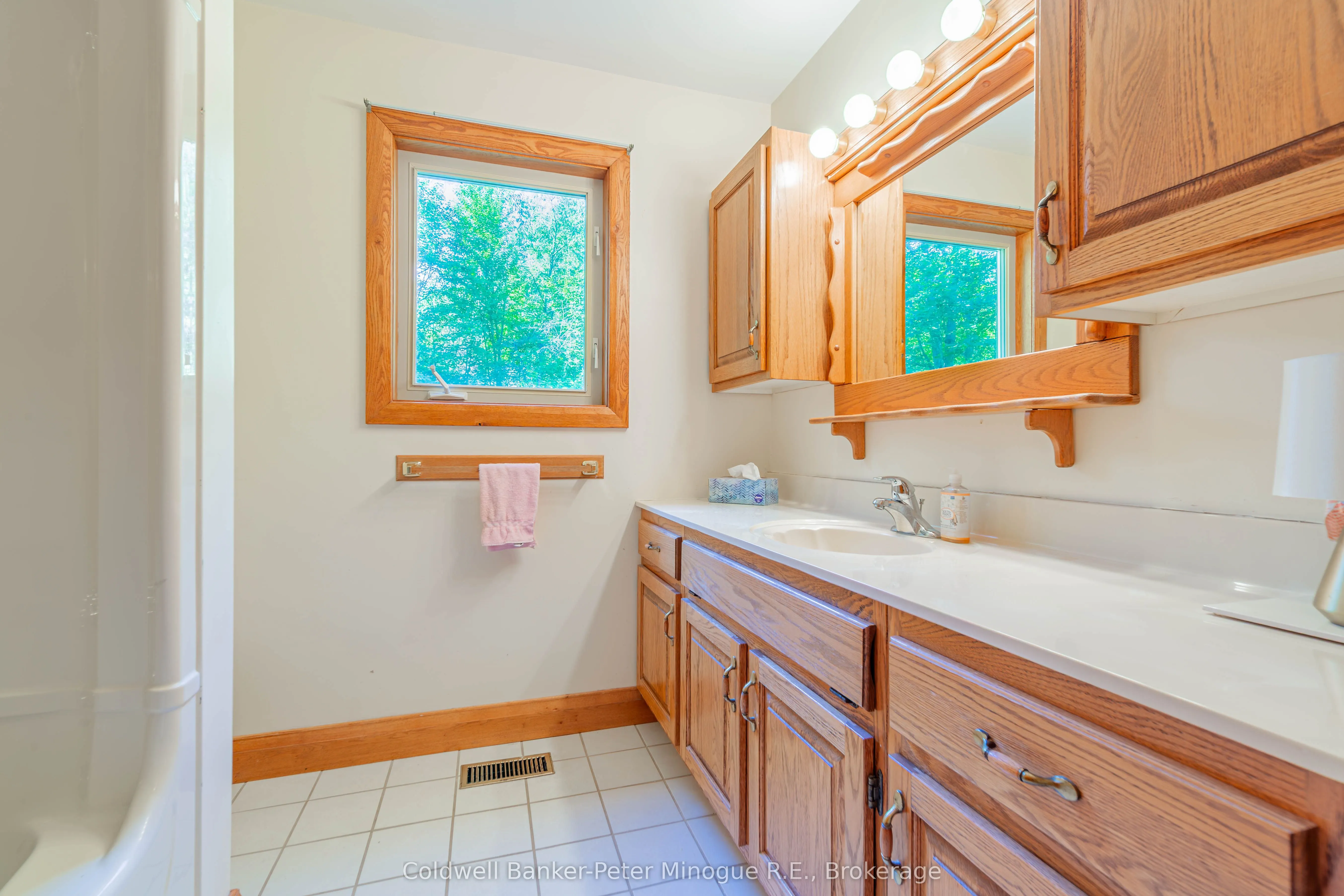 81 Hazelton Lane