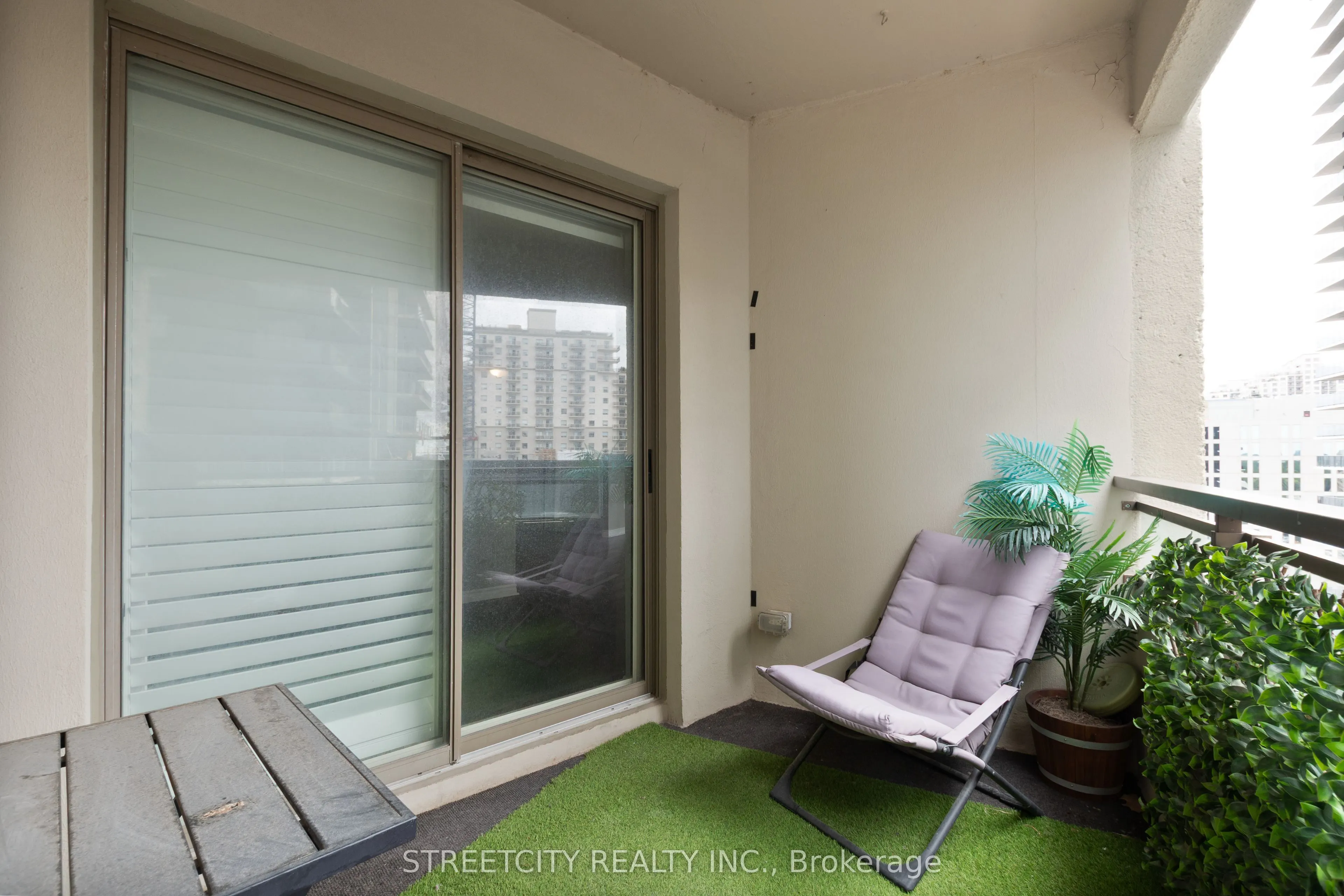 500 Talbot Street, #1203
