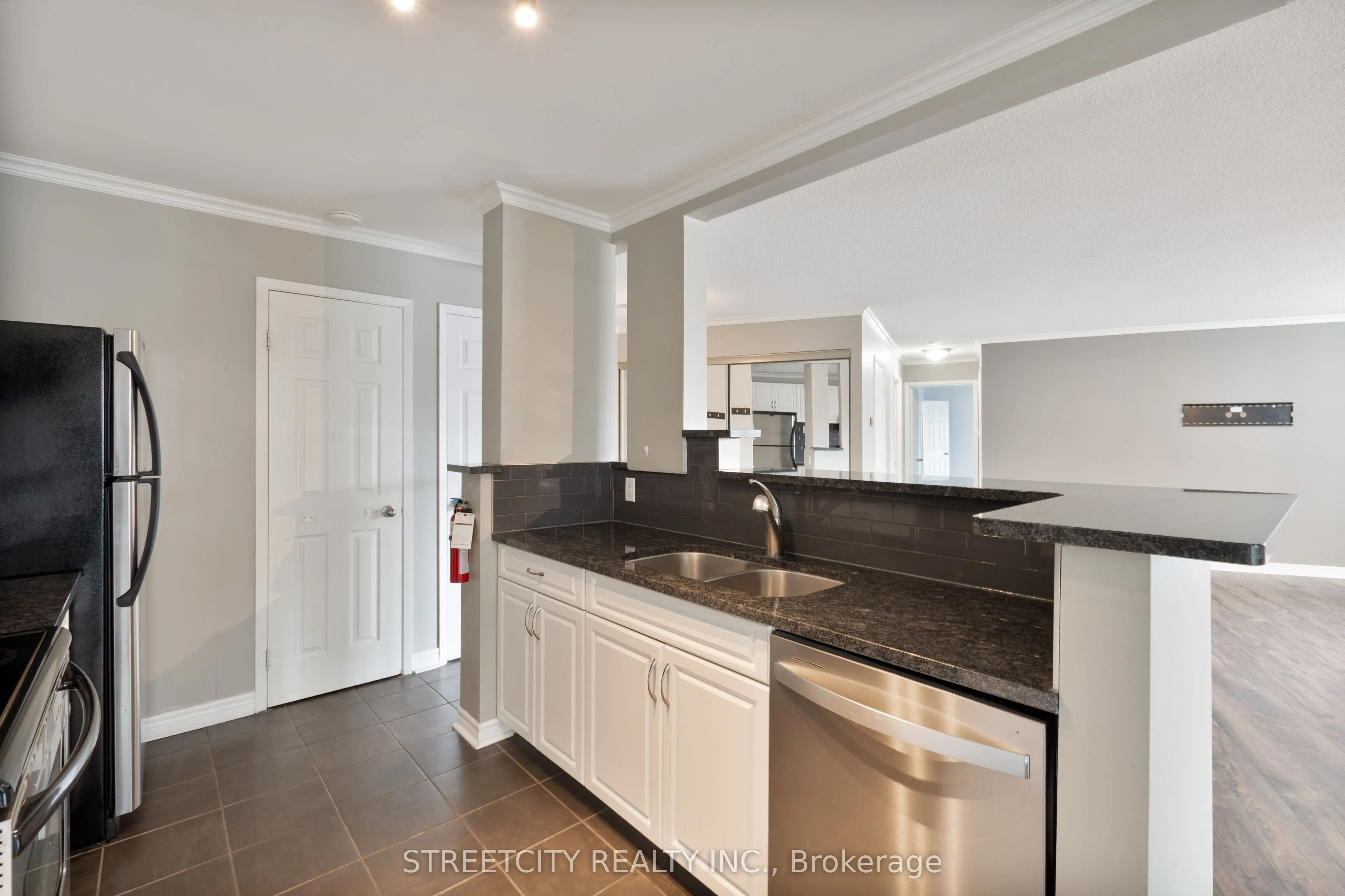 500 Talbot Street, #1203