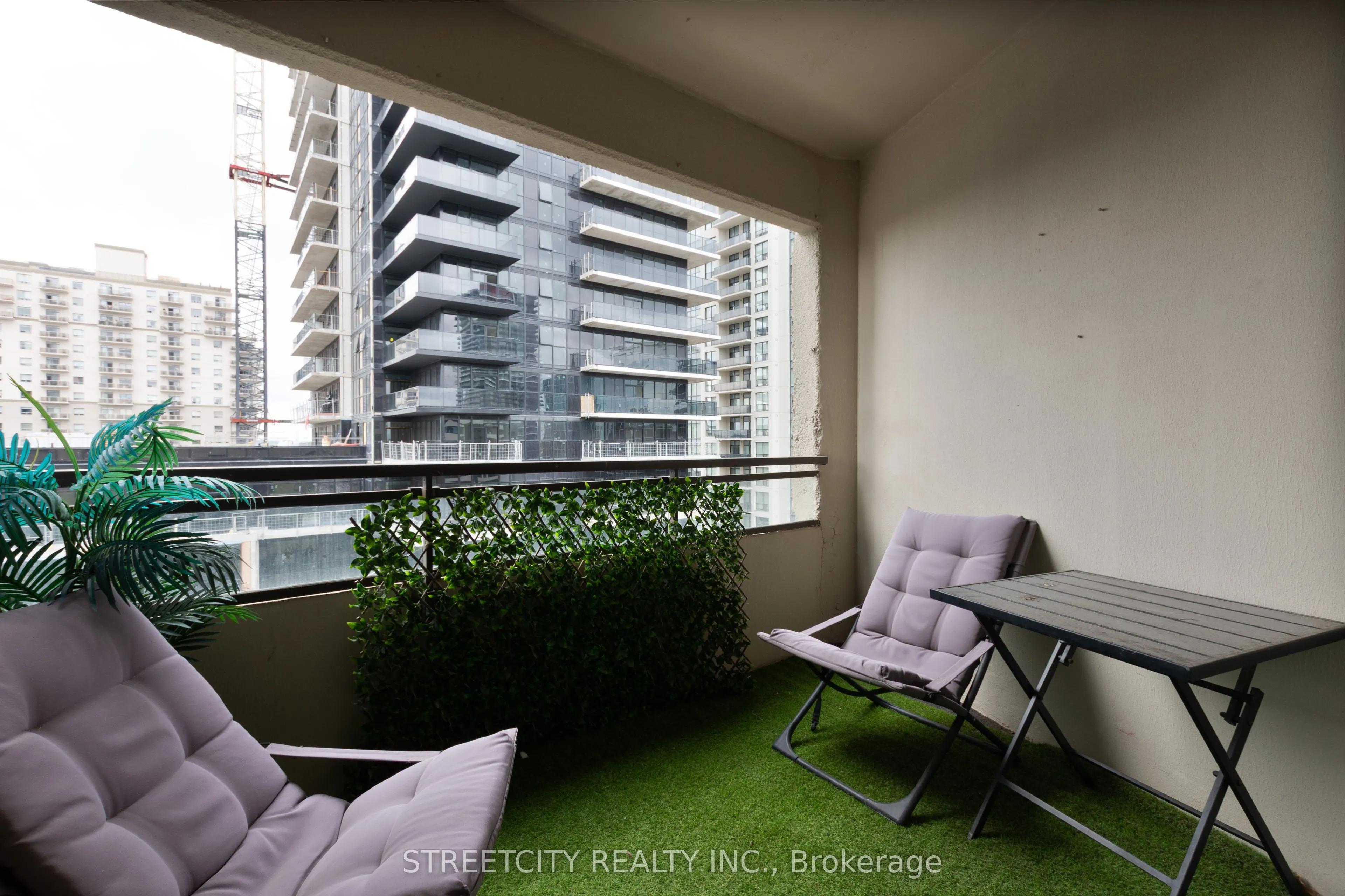 500 Talbot Street, #1203