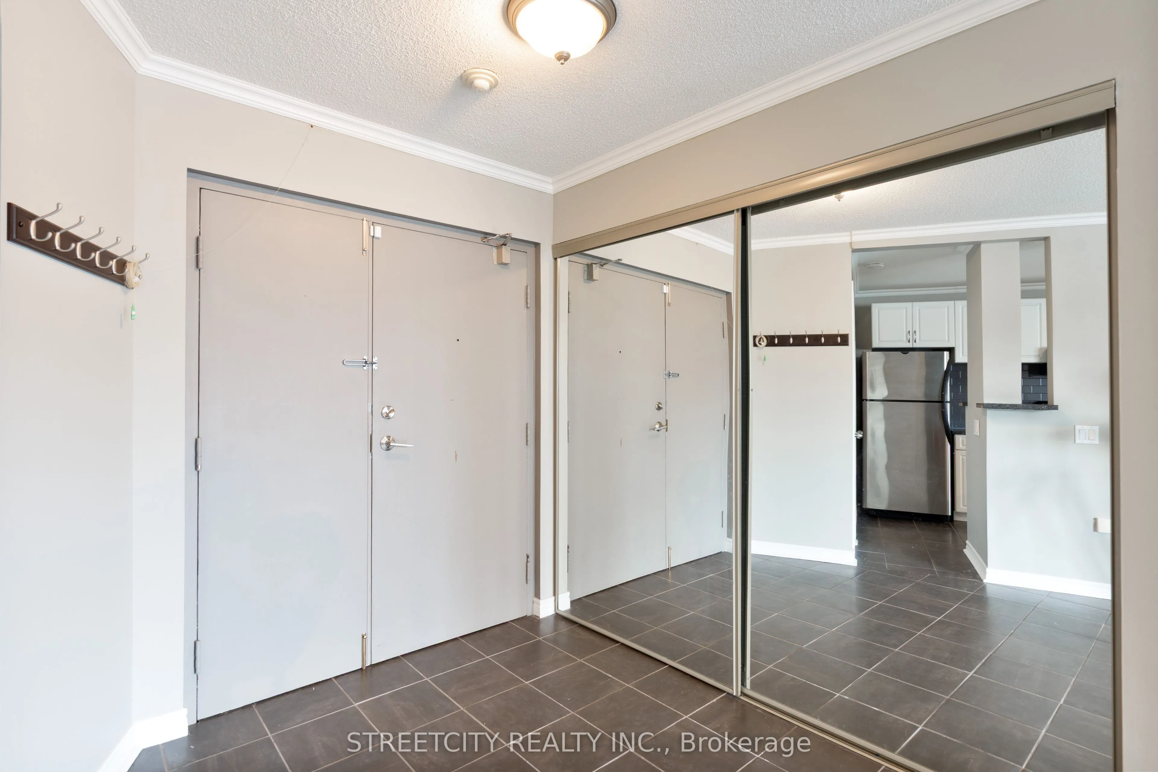 500 Talbot Street, #1203