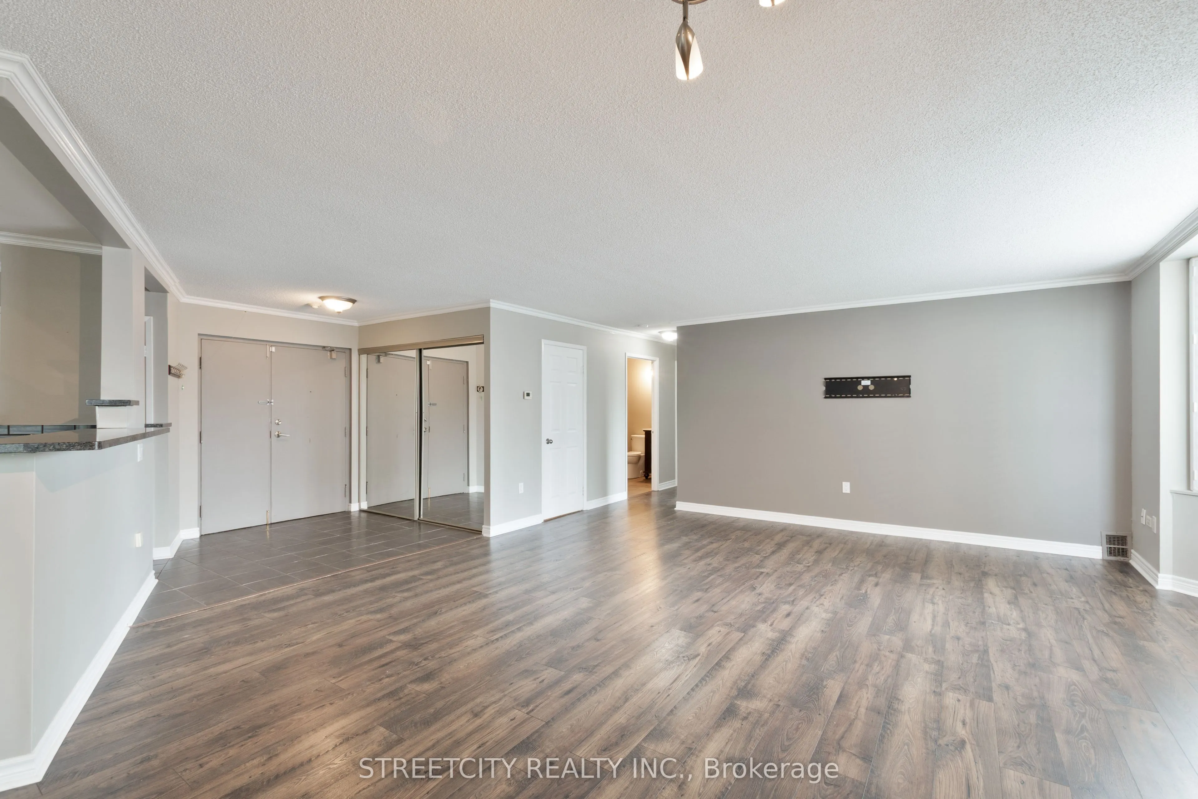 500 Talbot Street, #1203
