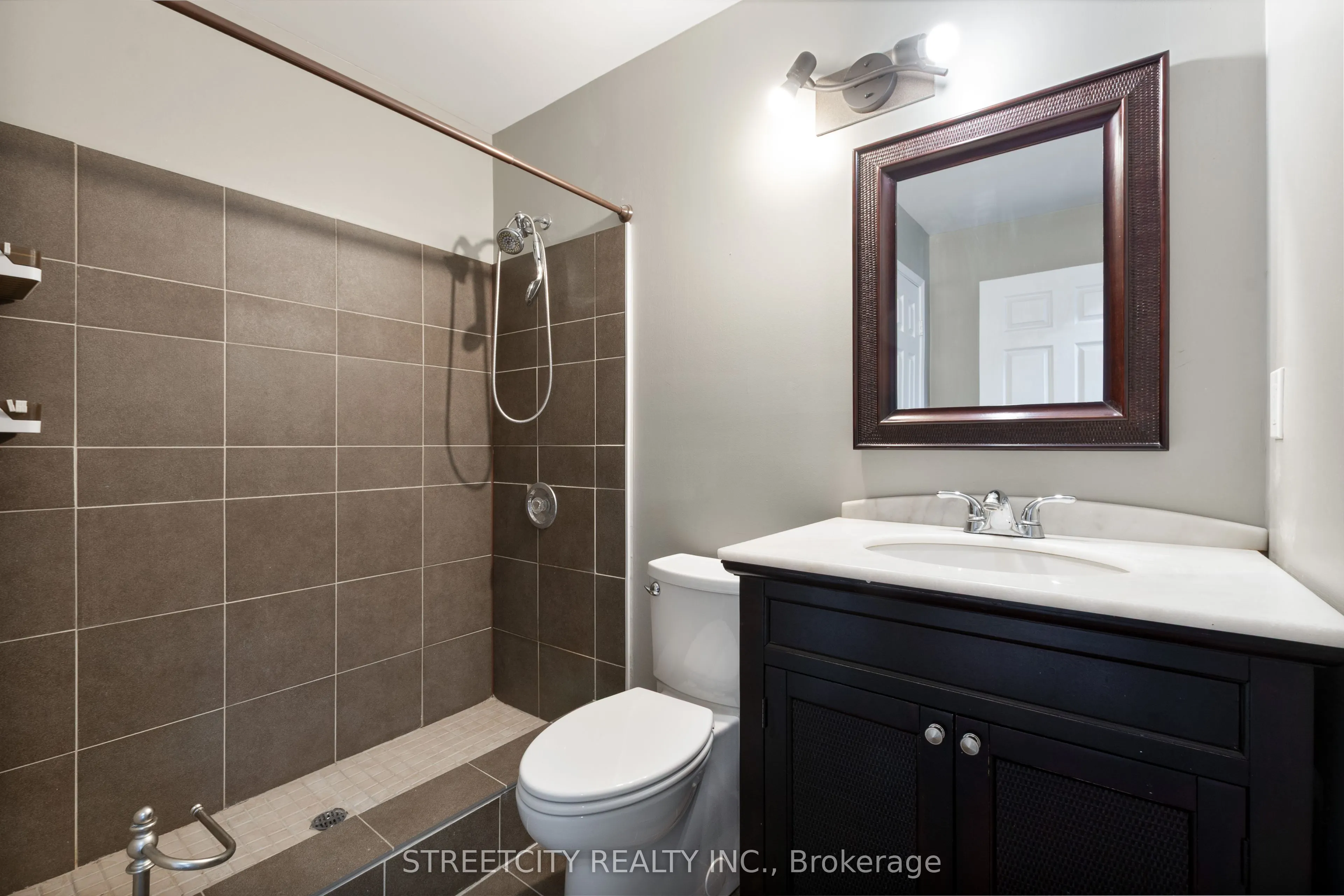 500 Talbot Street, #1203