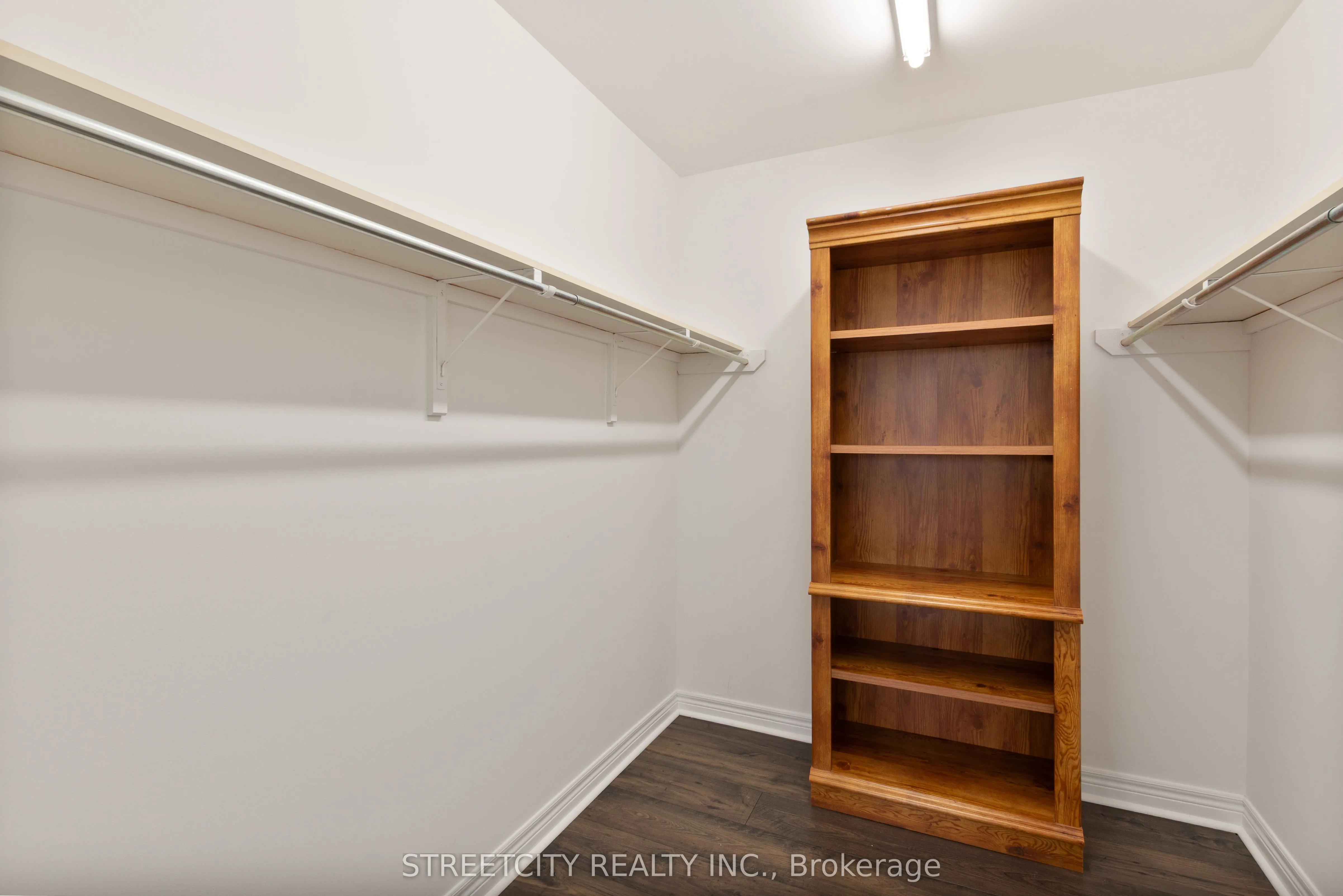 500 Talbot Street, #1203