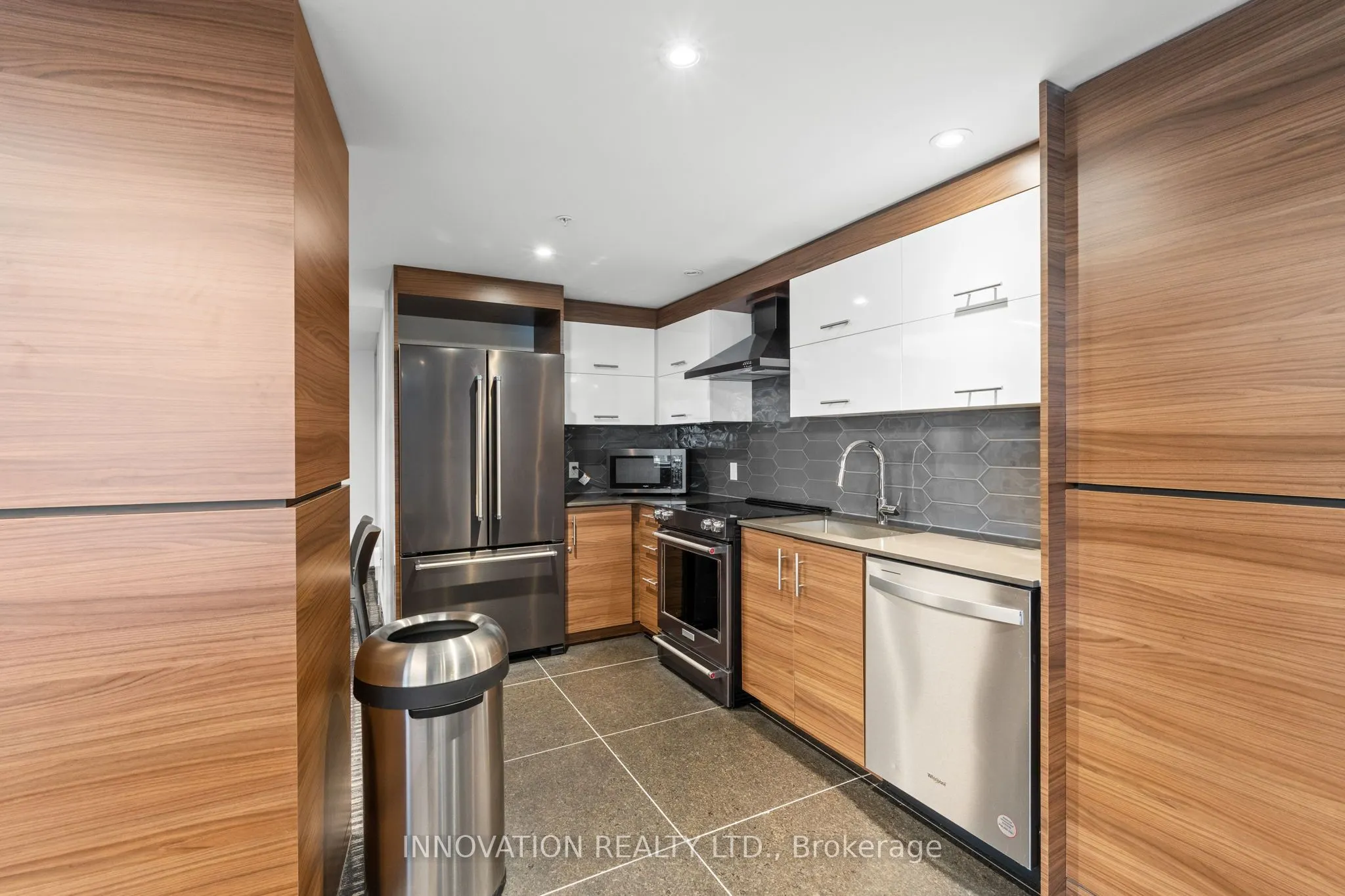 805 Carling Avenue, #701
