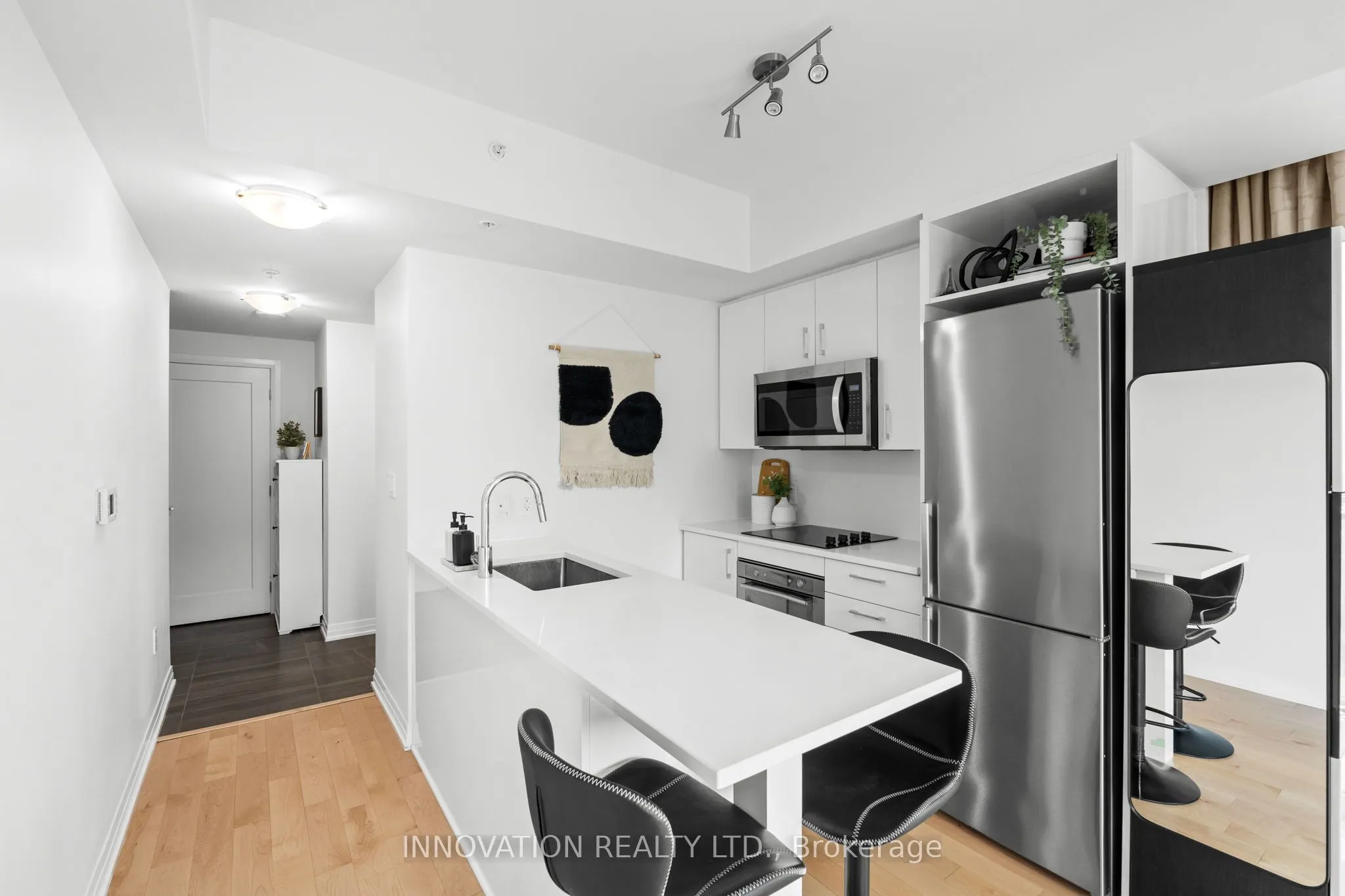 805 Carling Avenue, #701