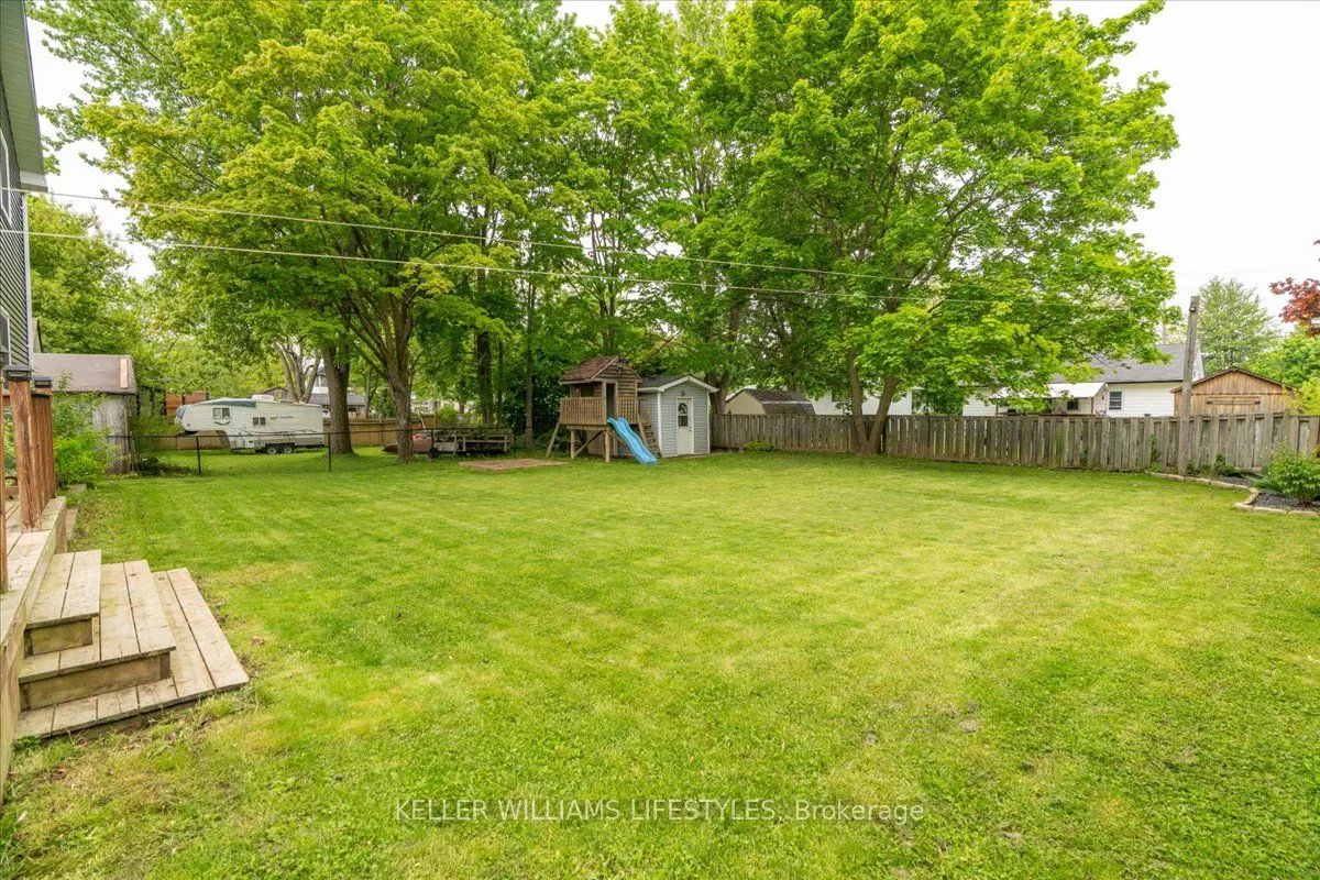 583 ST.CLAIR Street