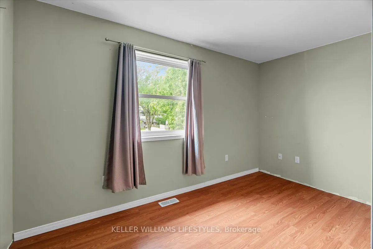 583 ST.CLAIR Street