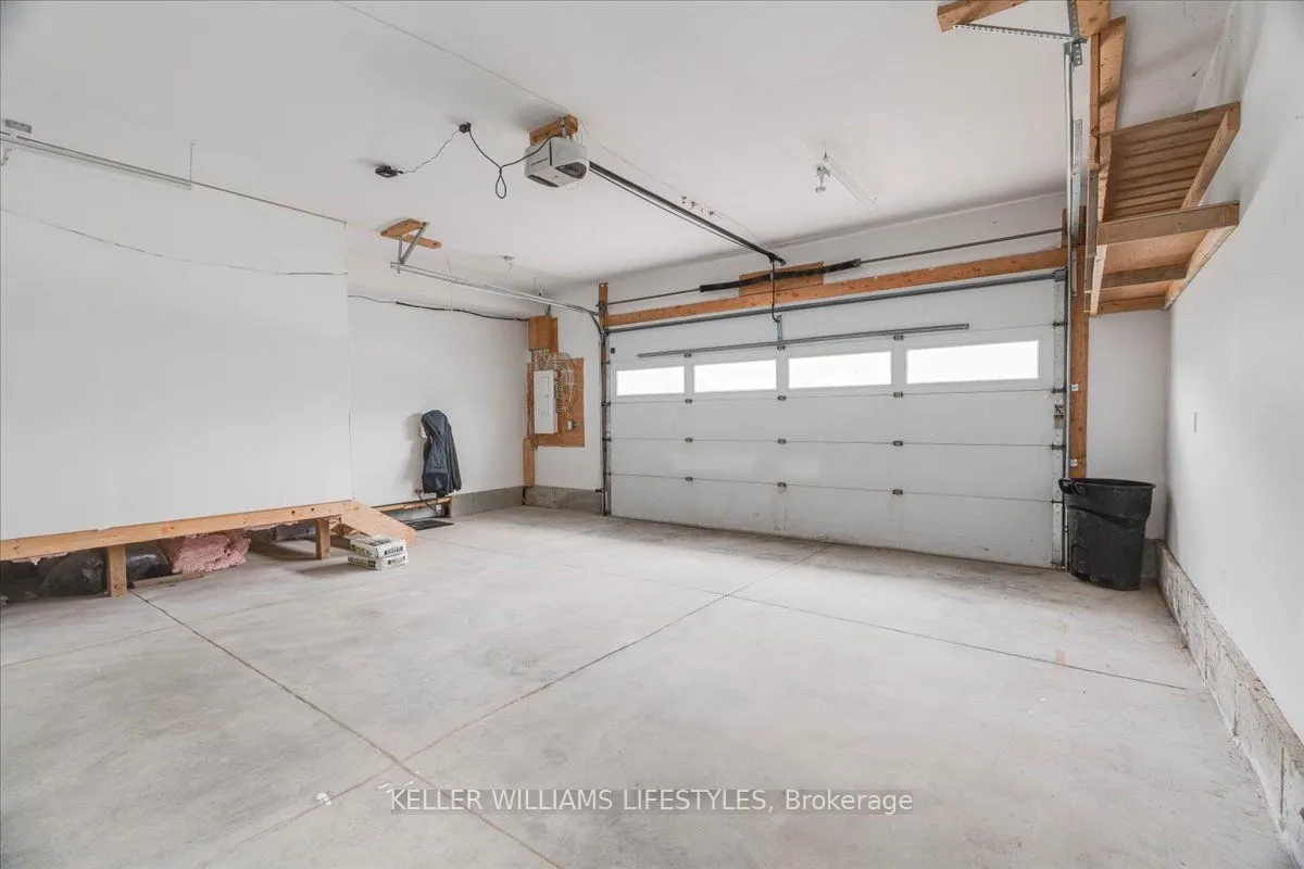 583 ST.CLAIR Street