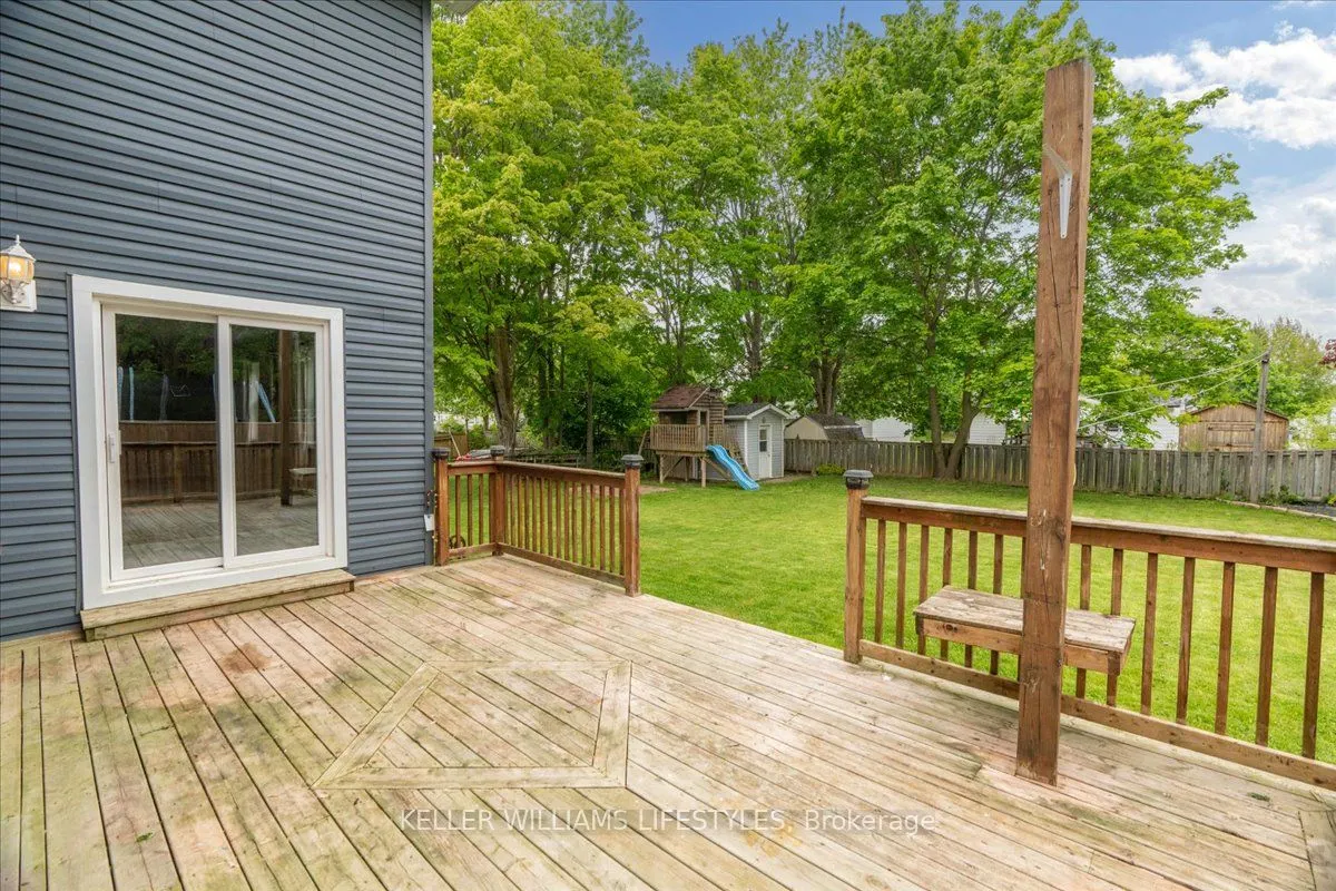 583 ST.CLAIR Street