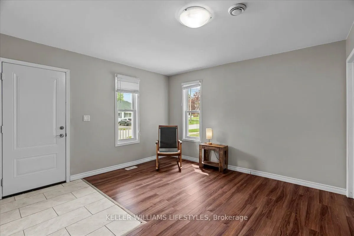 583 ST.CLAIR Street