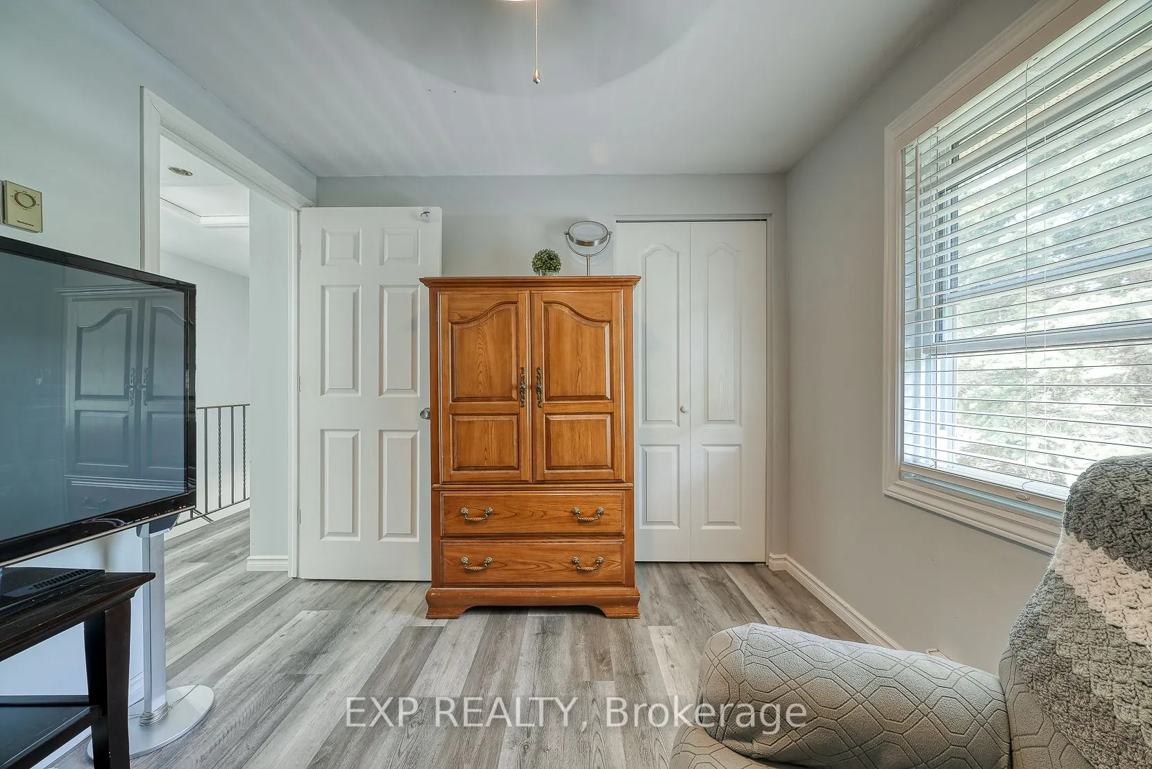 230 Clarke Road N, #186