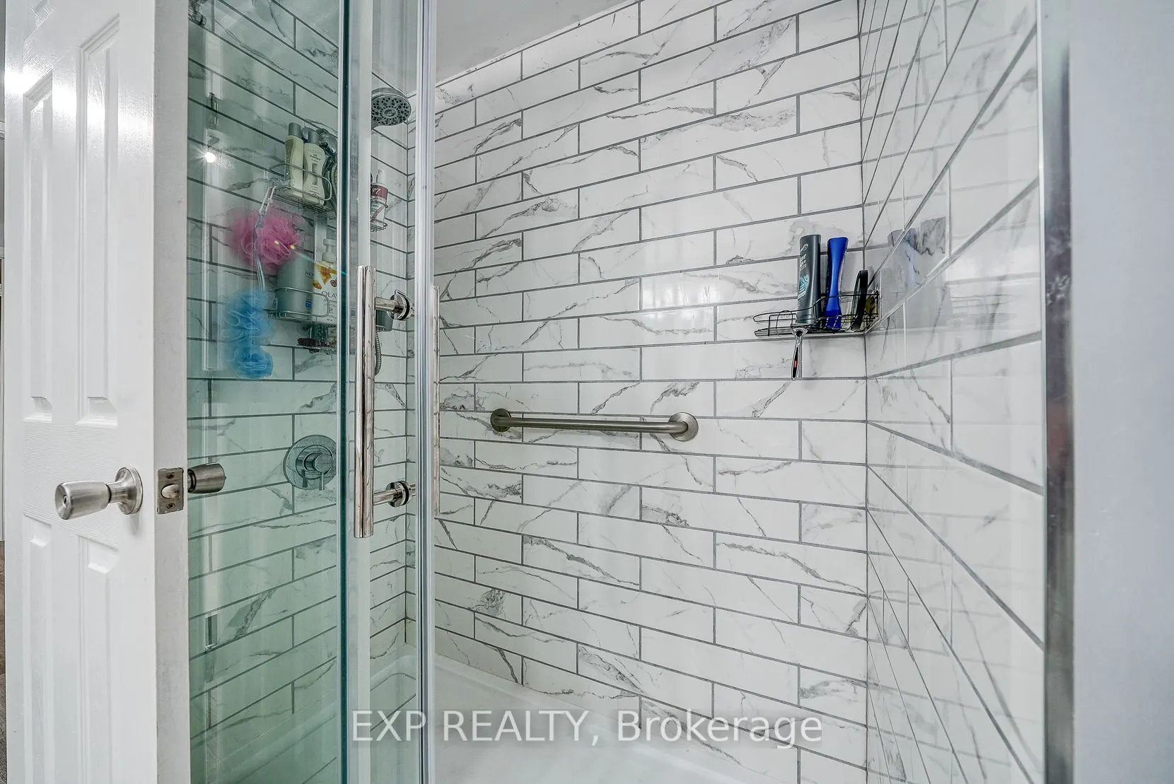 230 Clarke Road N, #186