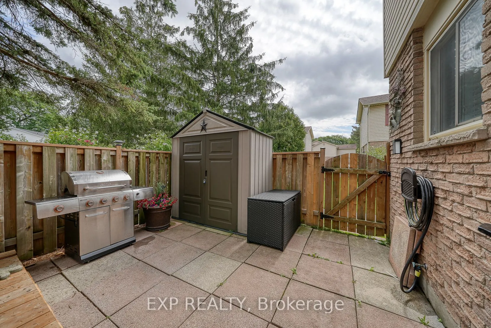 230 Clarke Road N, #186