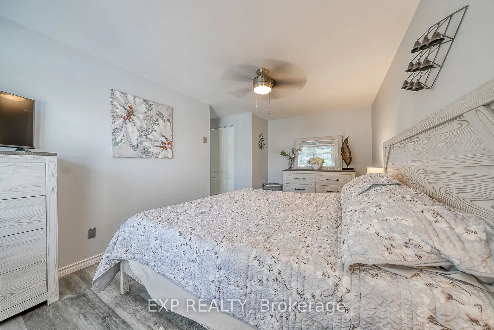 230 Clarke Road N, #186