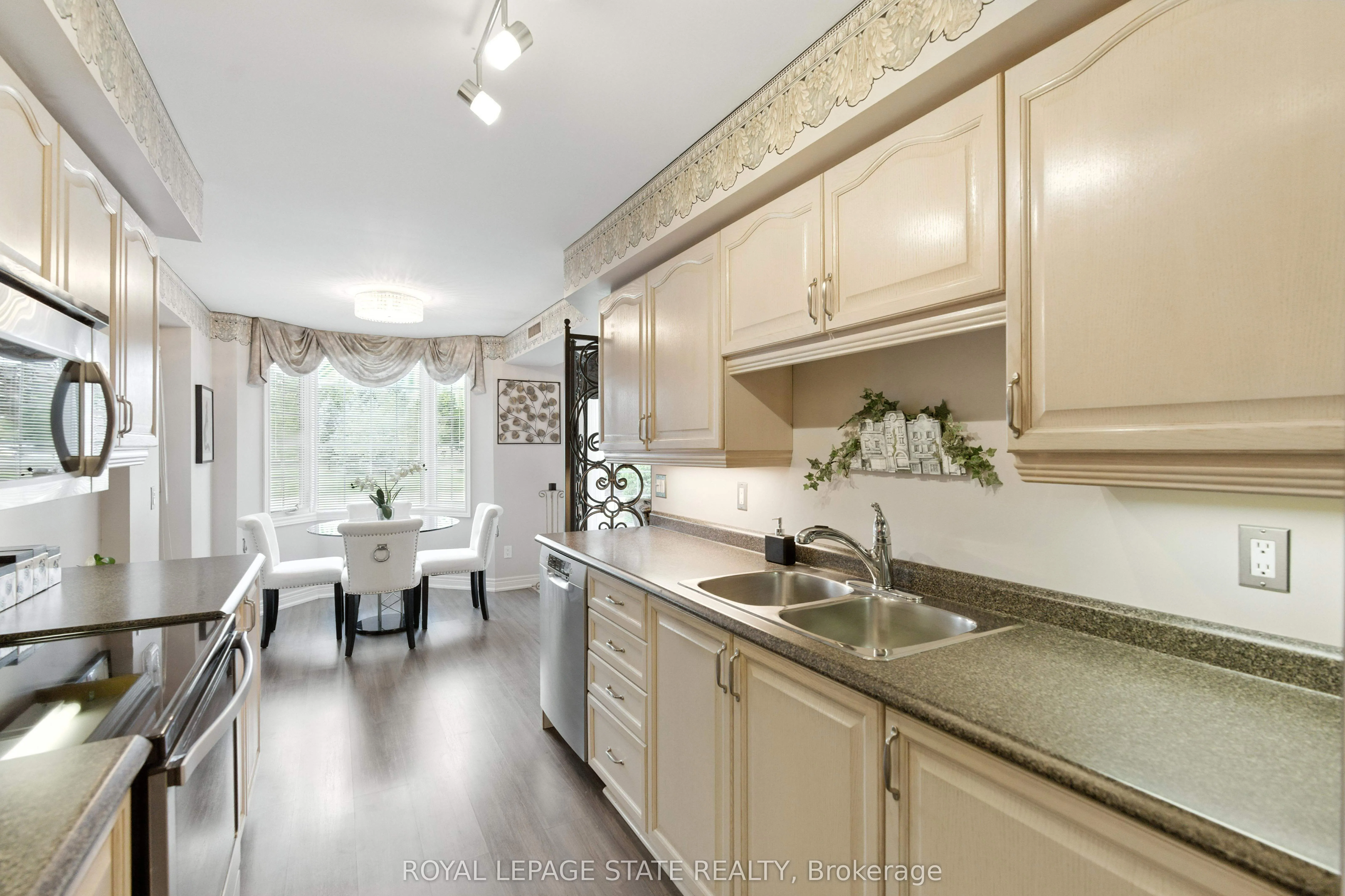980 Golf Links Road, #101