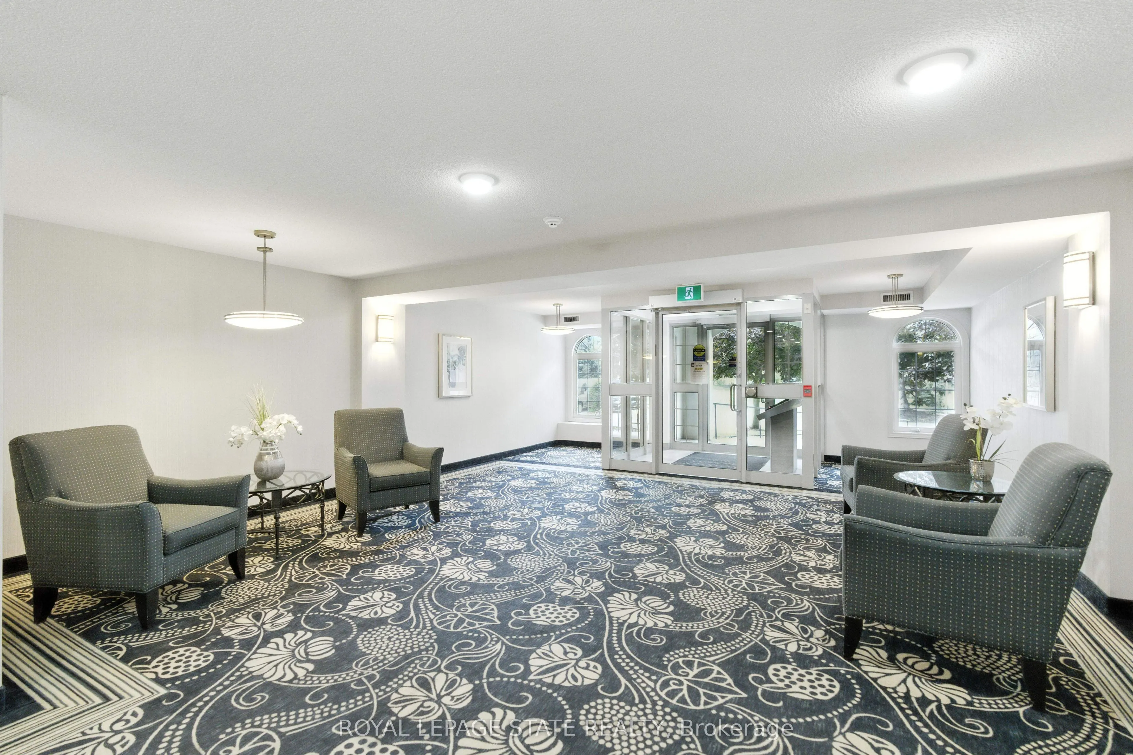 980 Golf Links Road, #101