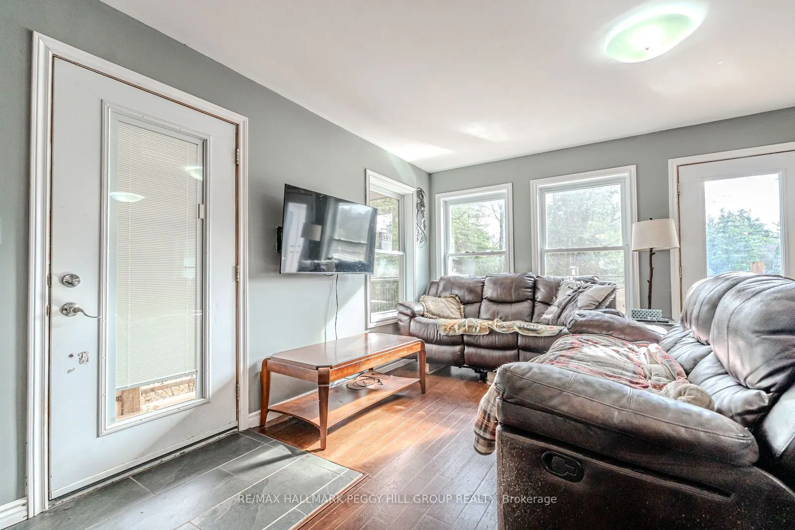 4 Clover Court