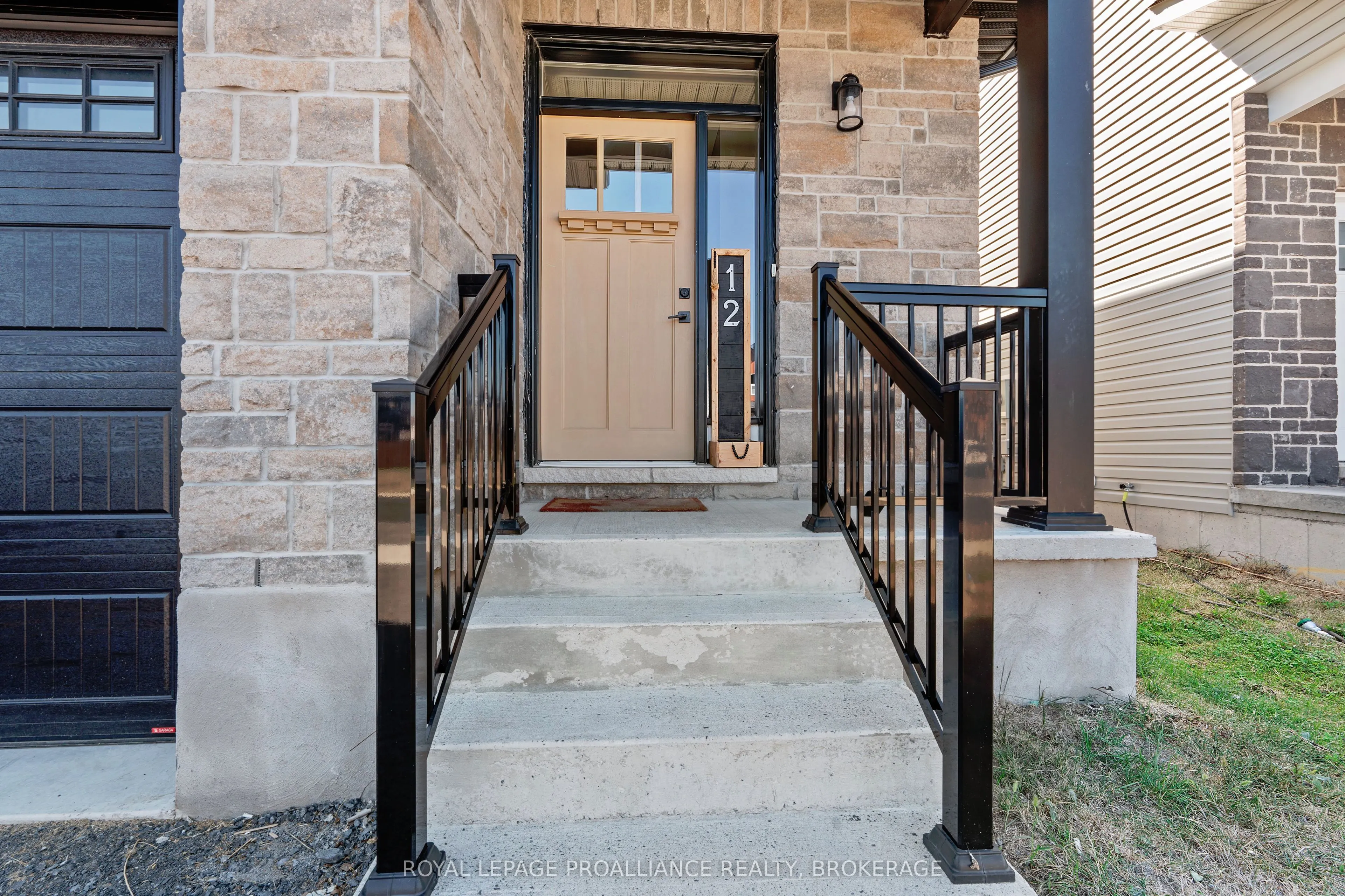 12 Dusenbury Crescent