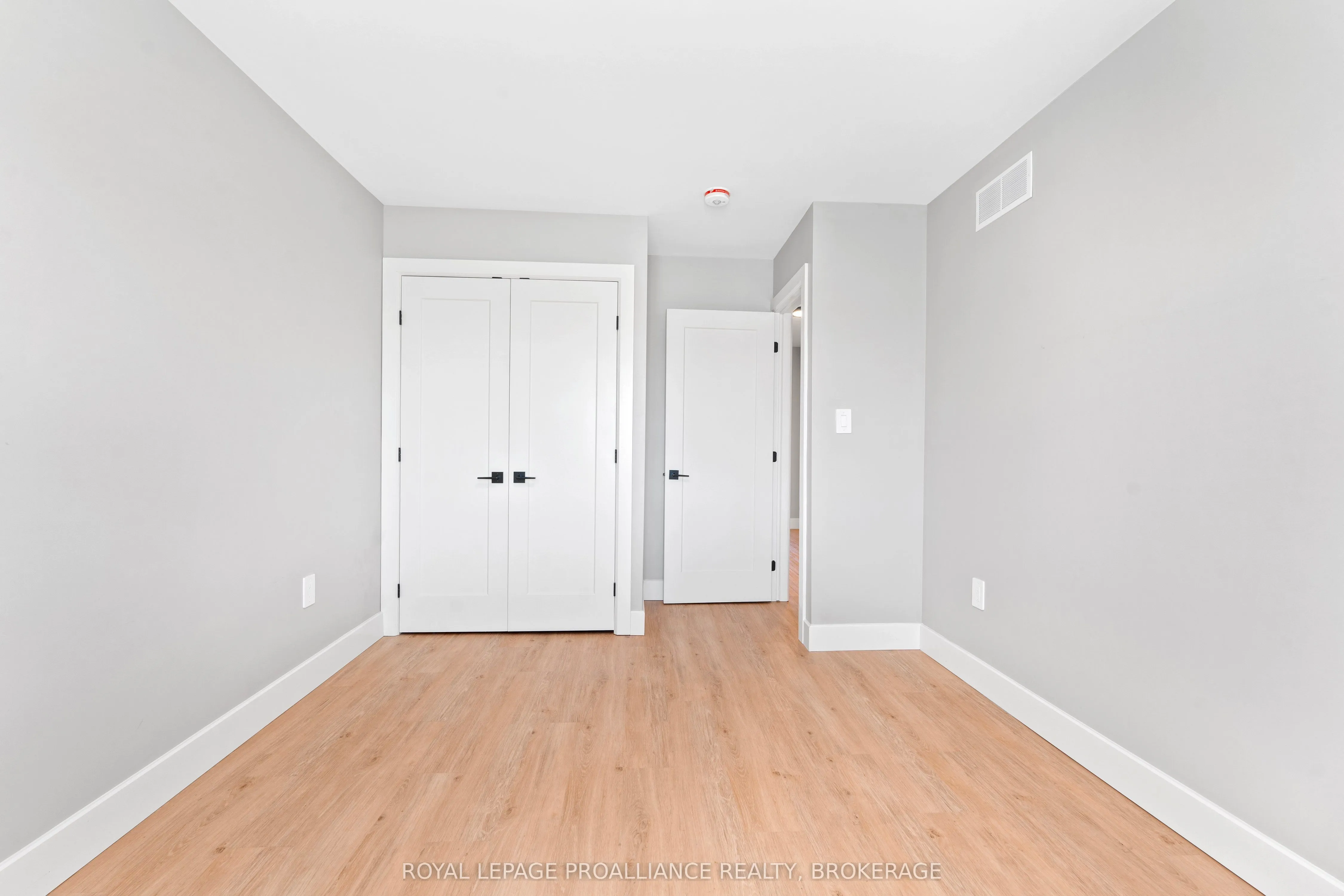 12 Dusenbury Crescent