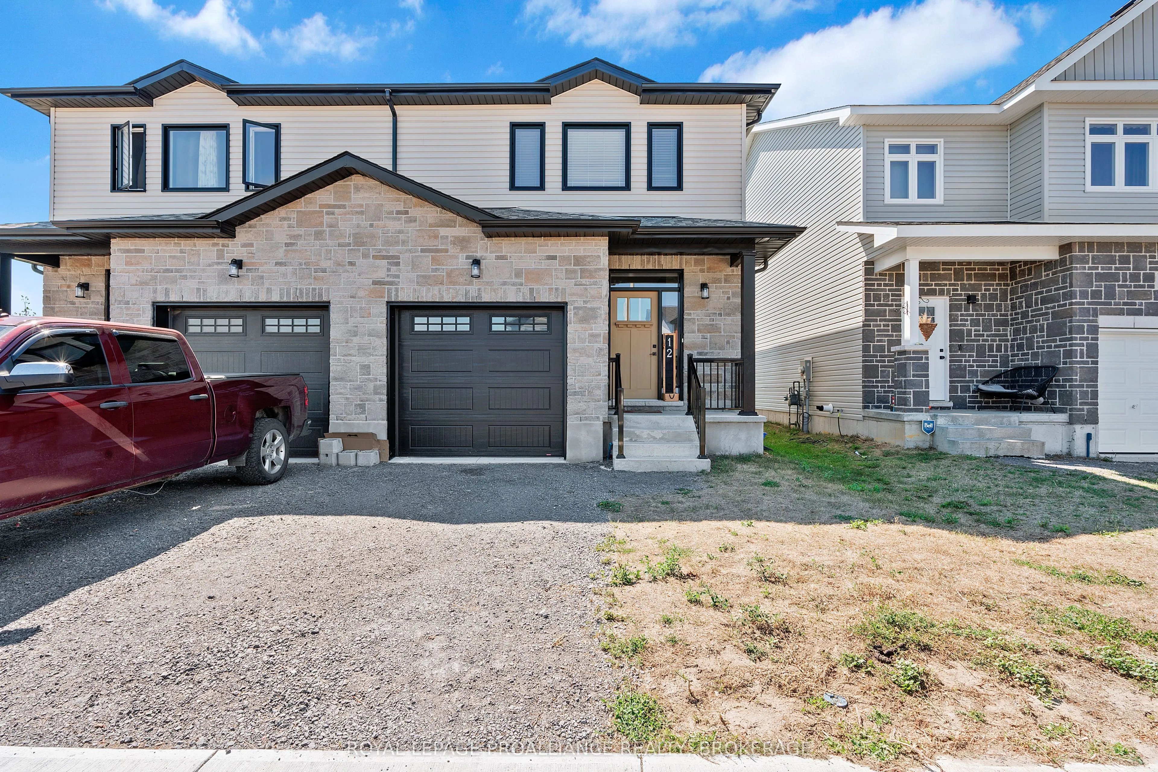 12 Dusenbury Crescent