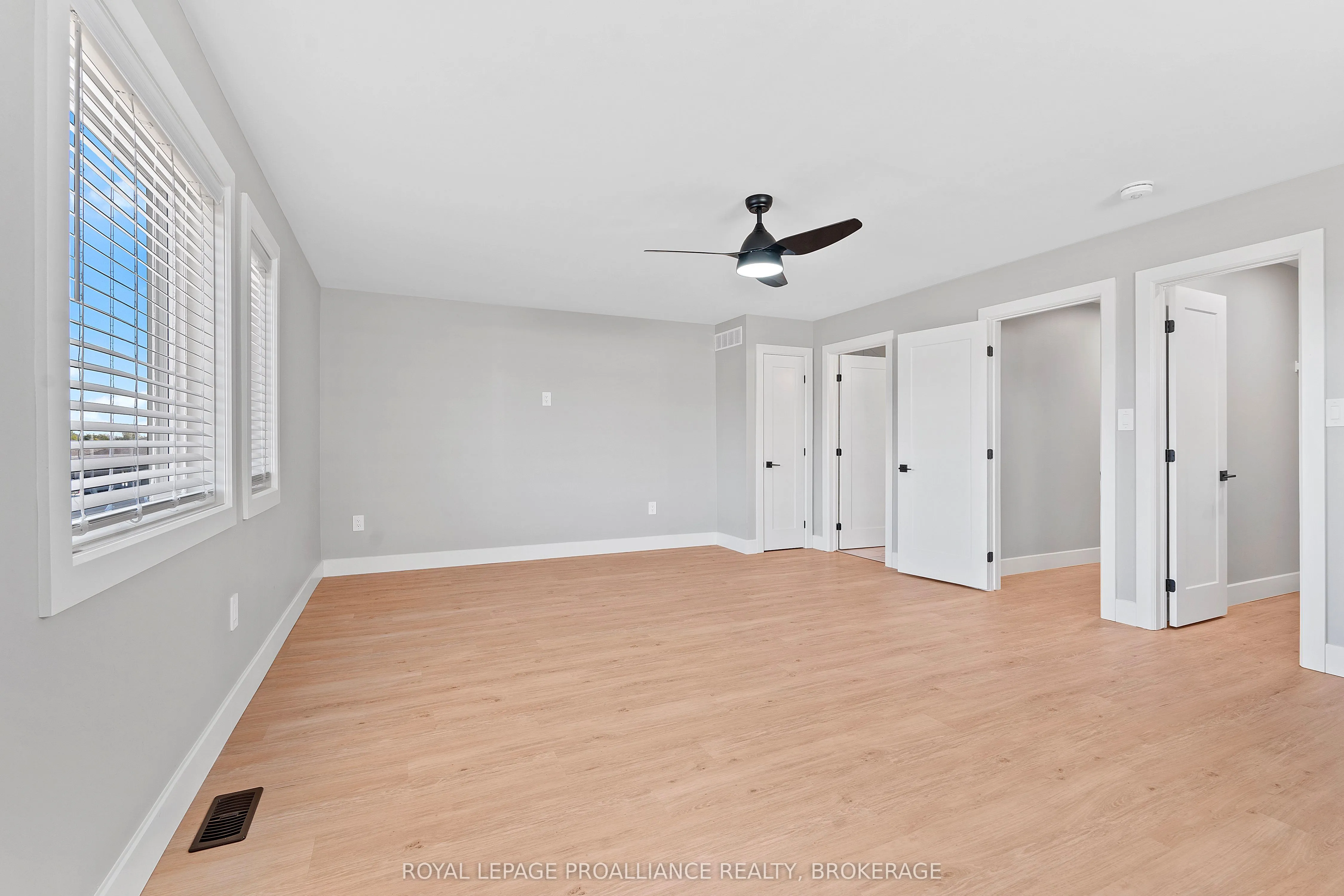 12 Dusenbury Crescent