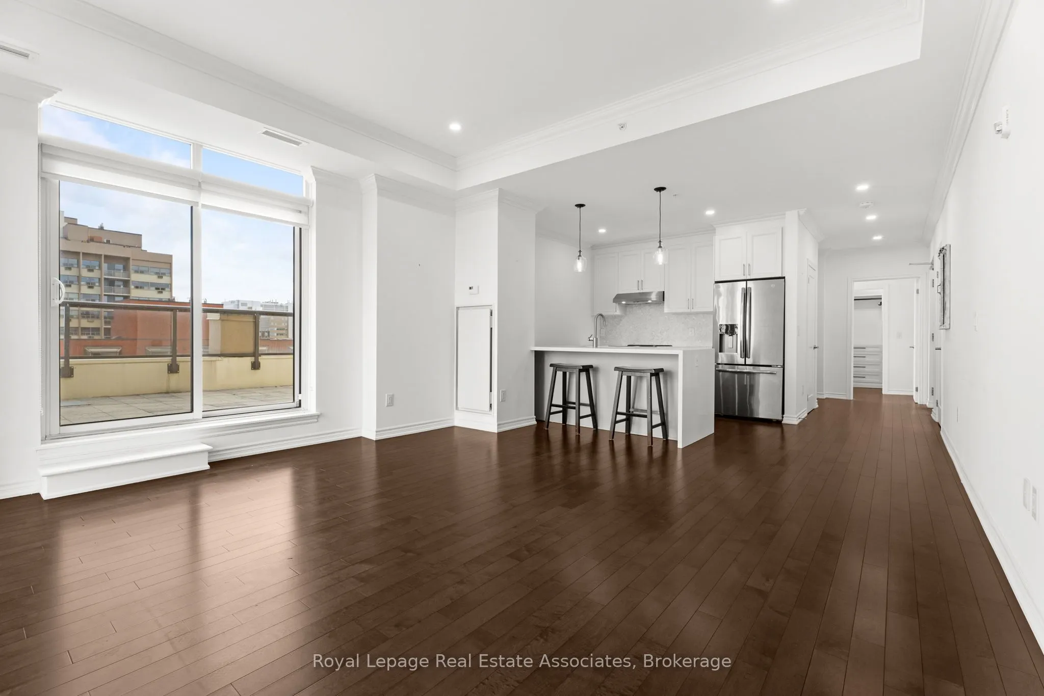 81 Robinson Street, #1106