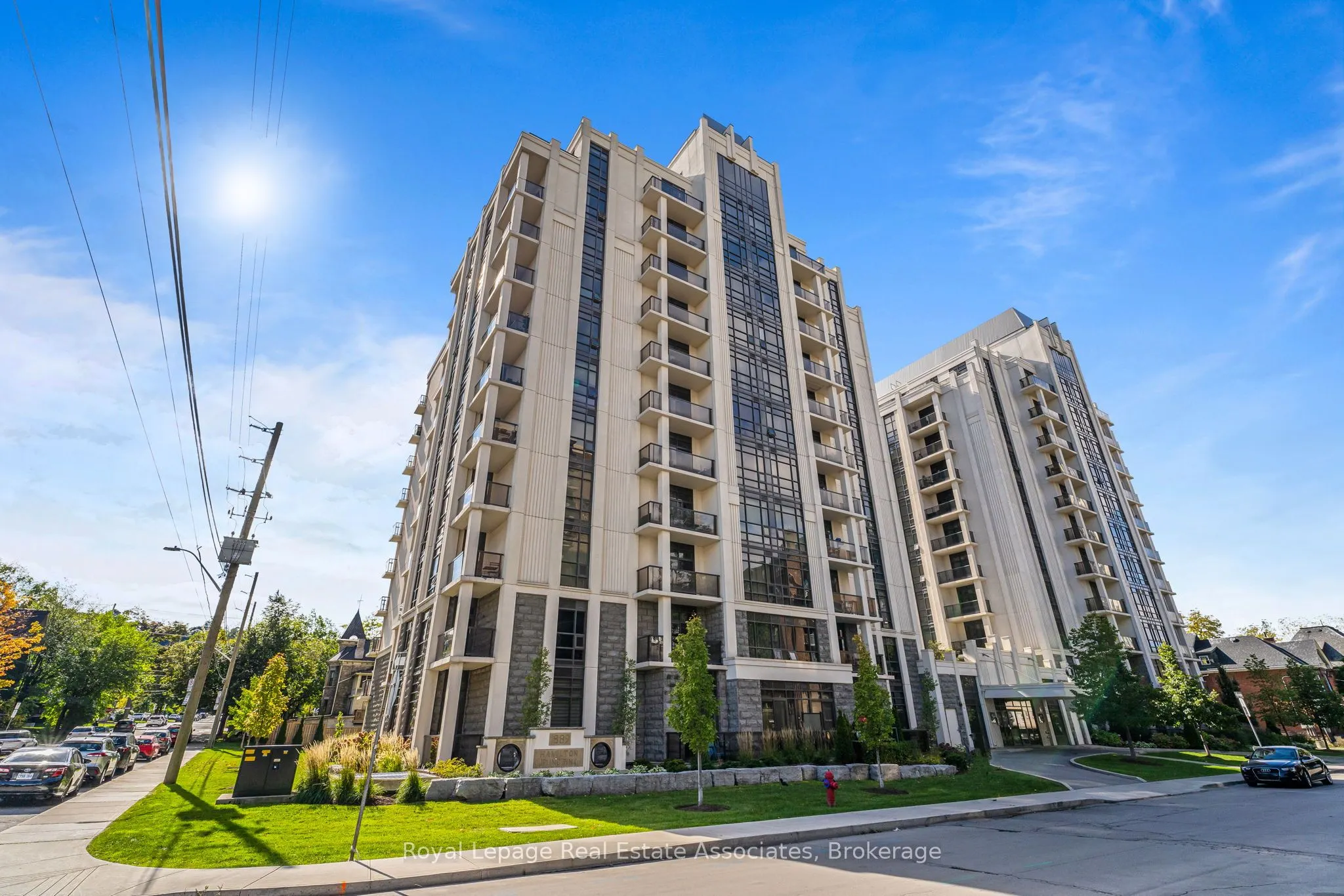 81 Robinson Street, #1106