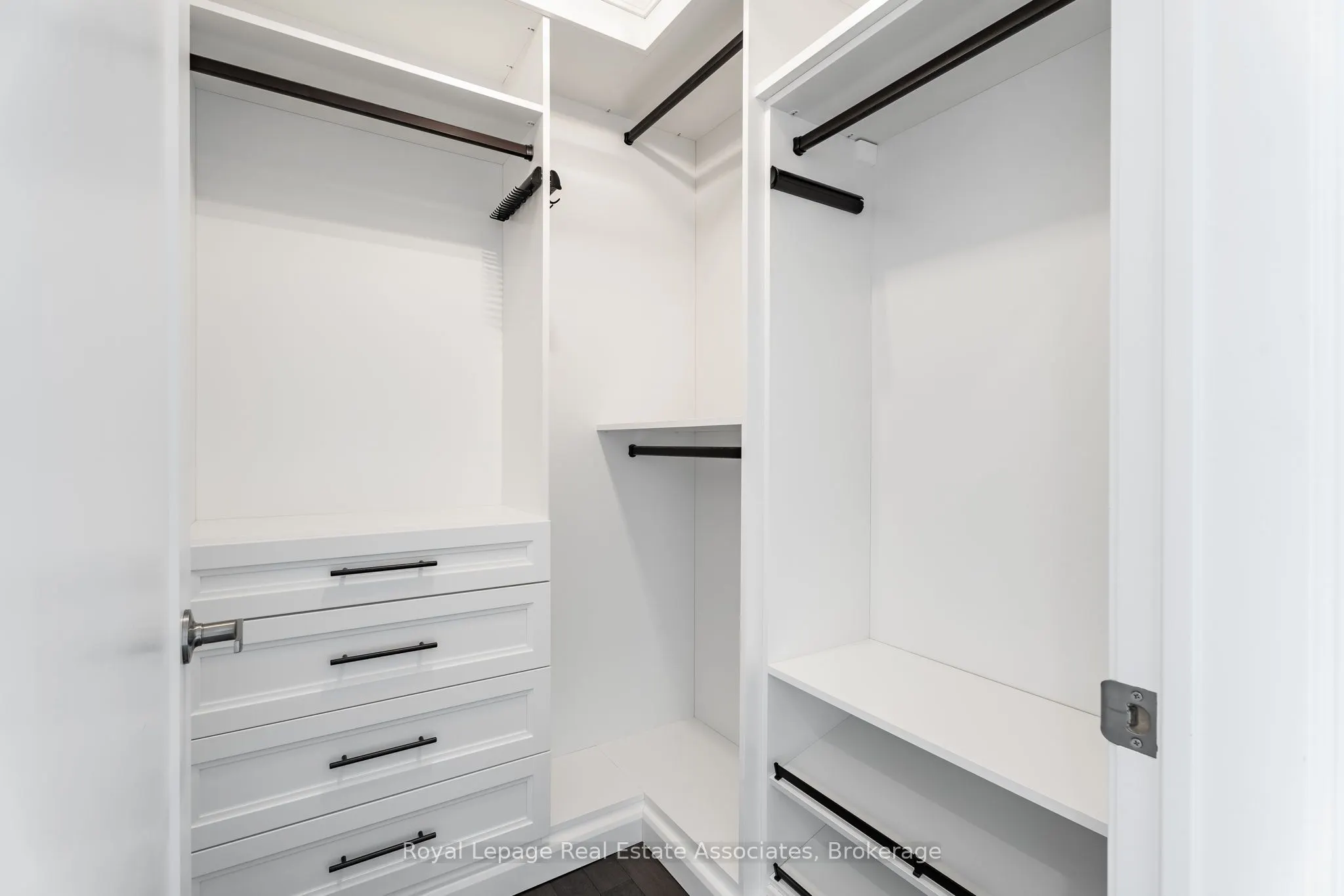 81 Robinson Street, #1106