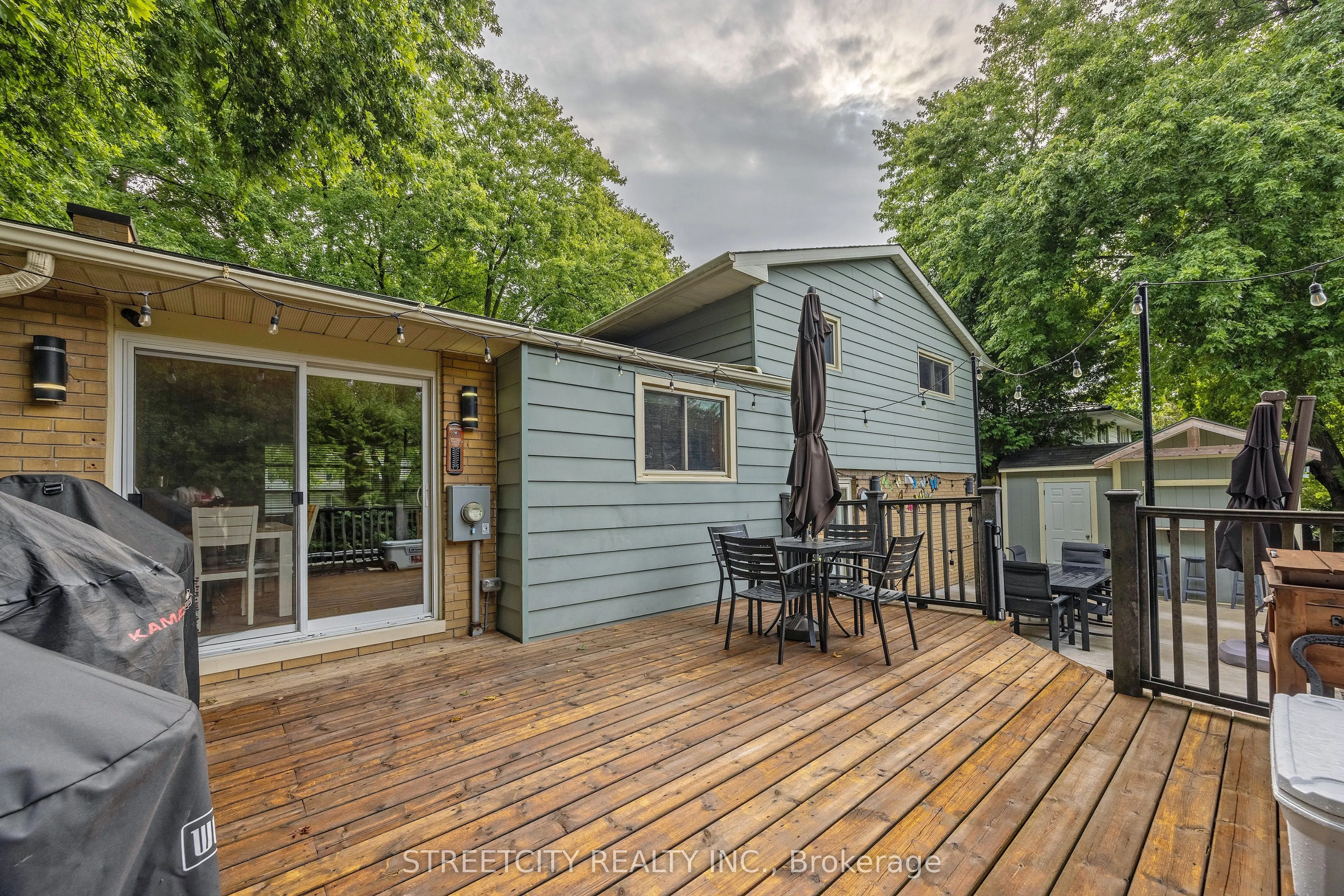 747 Westbury Crescent