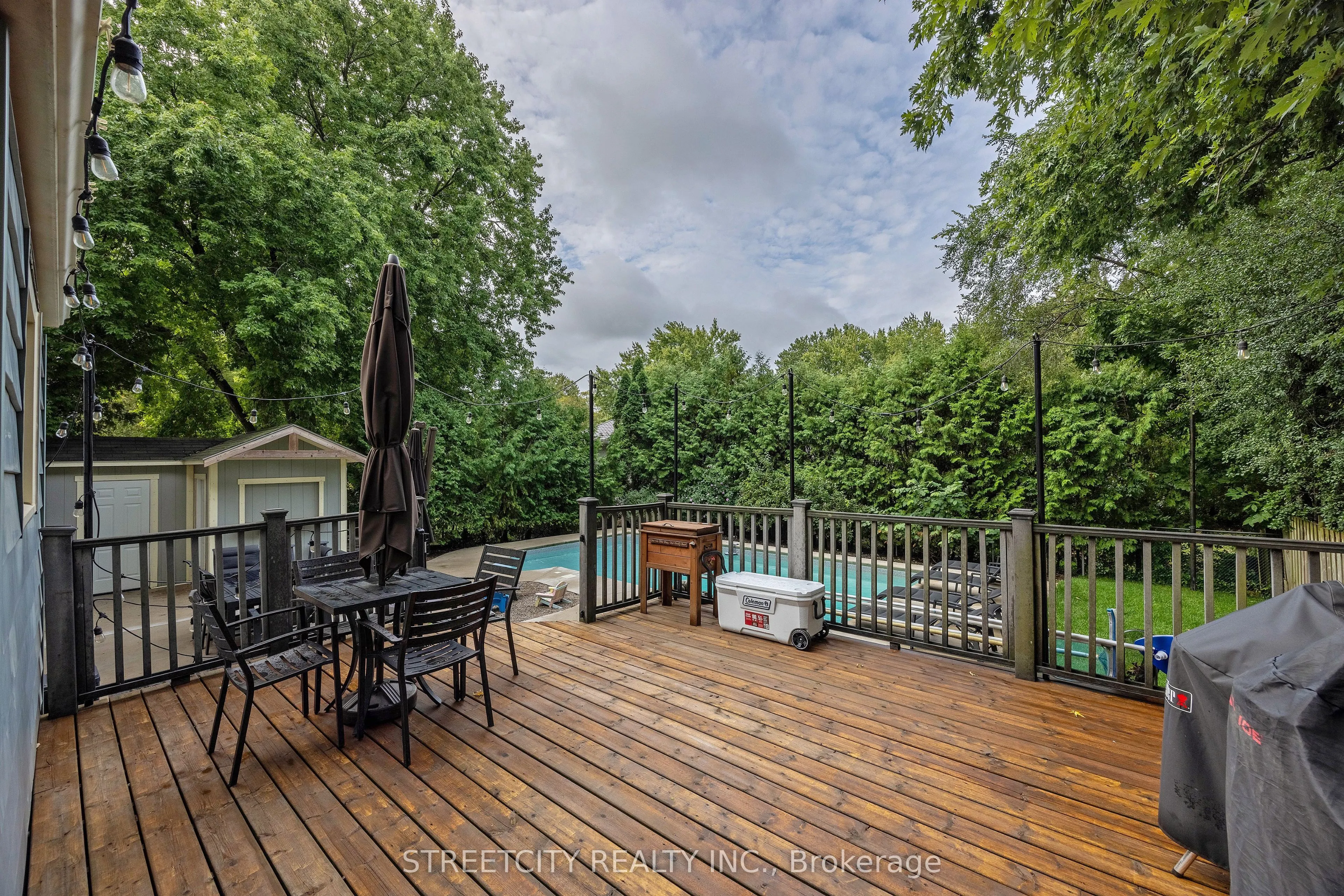 747 Westbury Crescent
