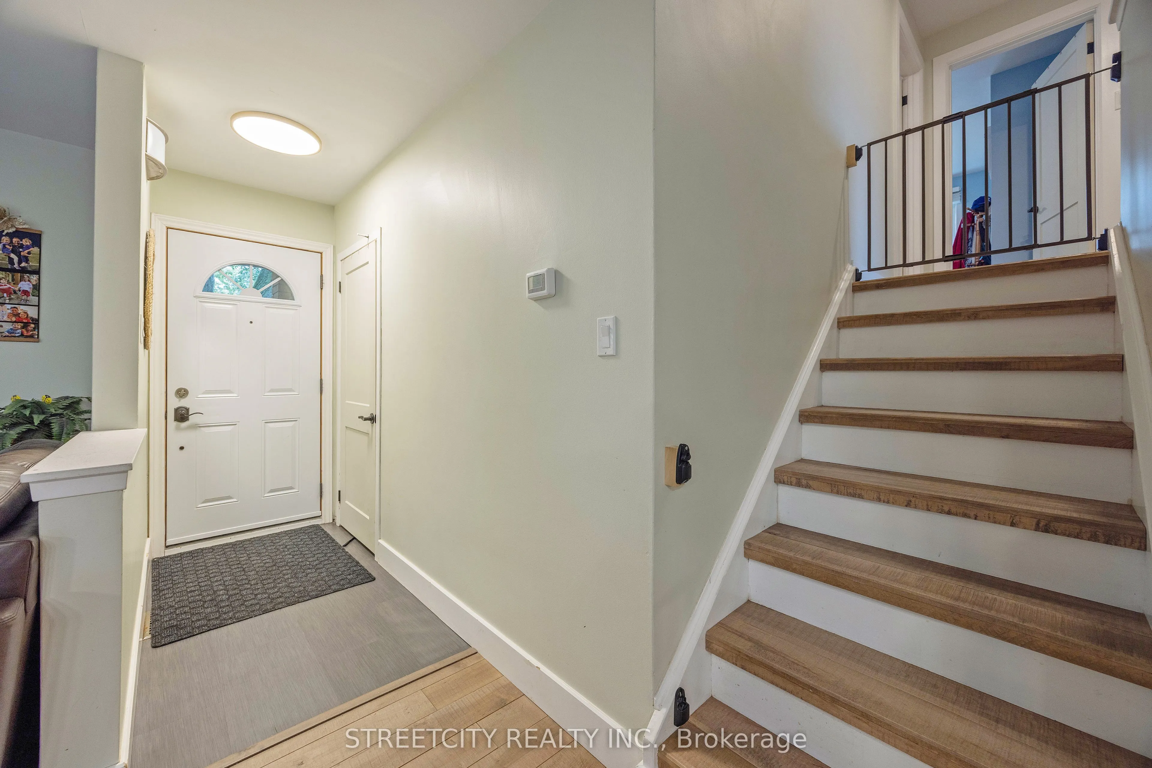 747 Westbury Crescent