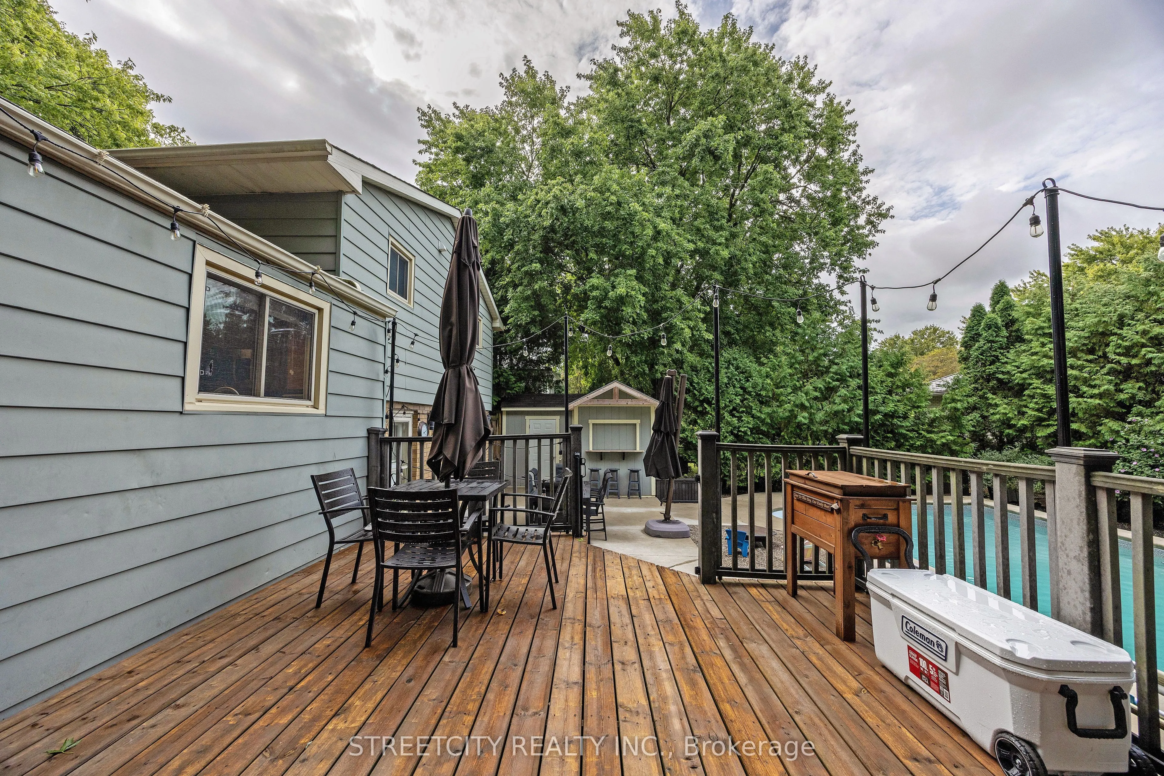 747 Westbury Crescent