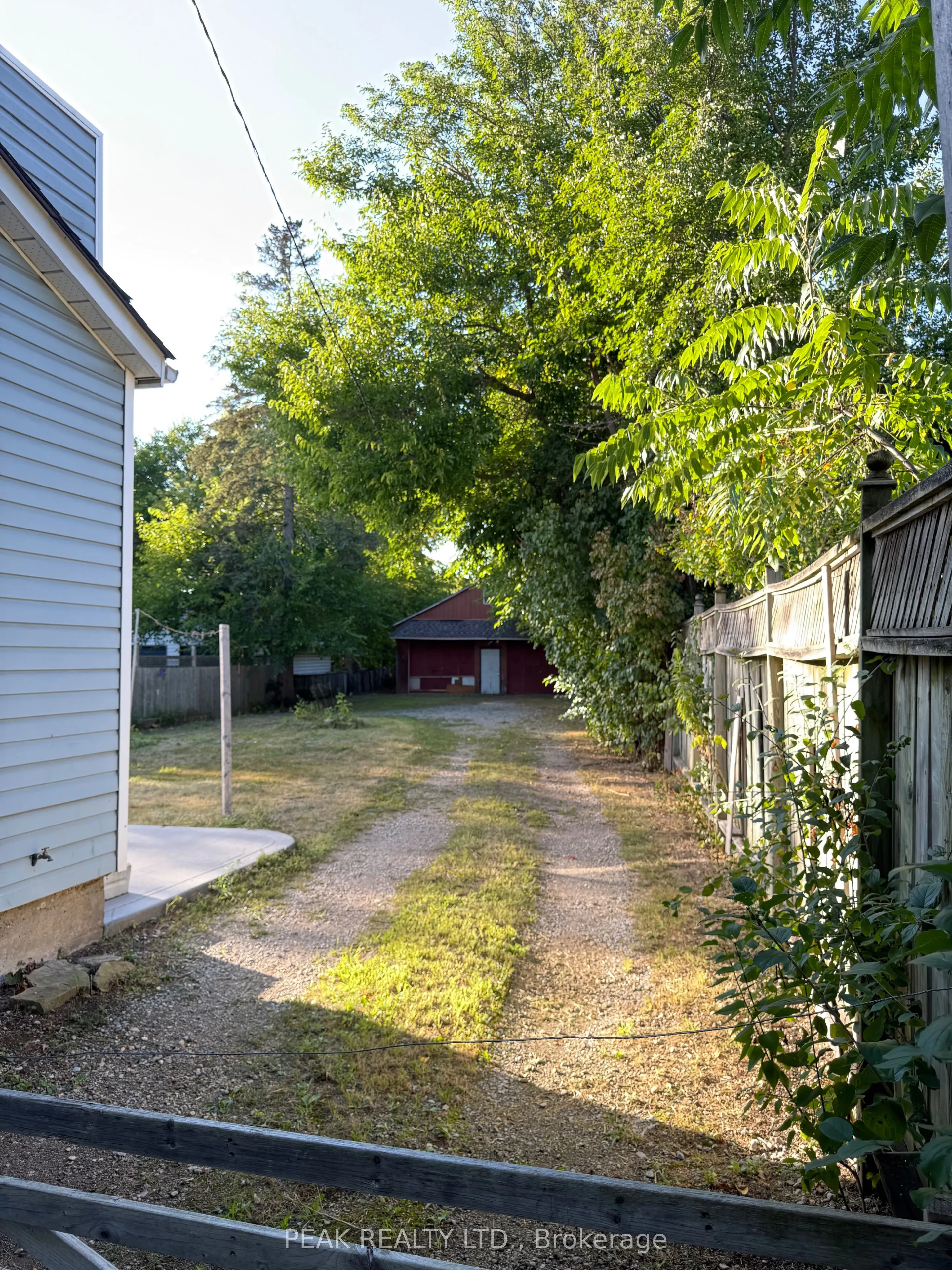 9 Bloomingdale Road N