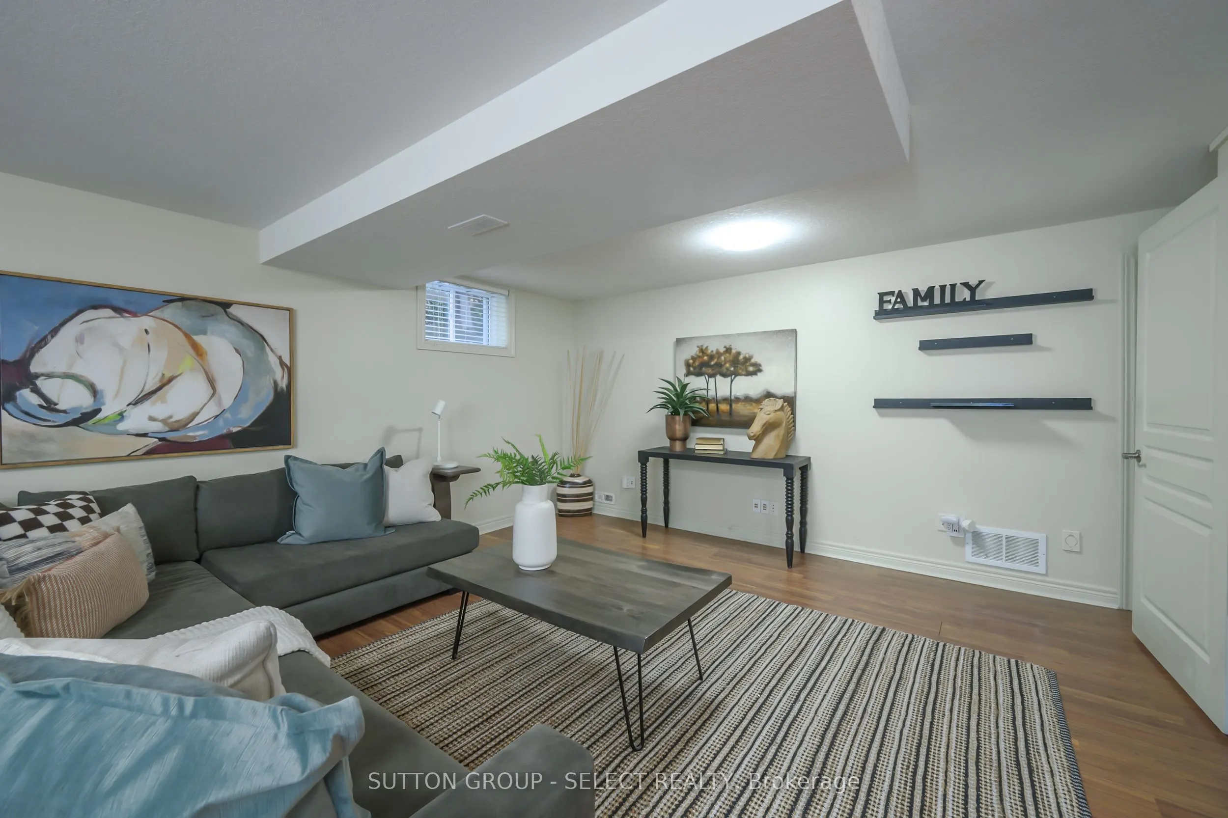 1186 Aintree Road