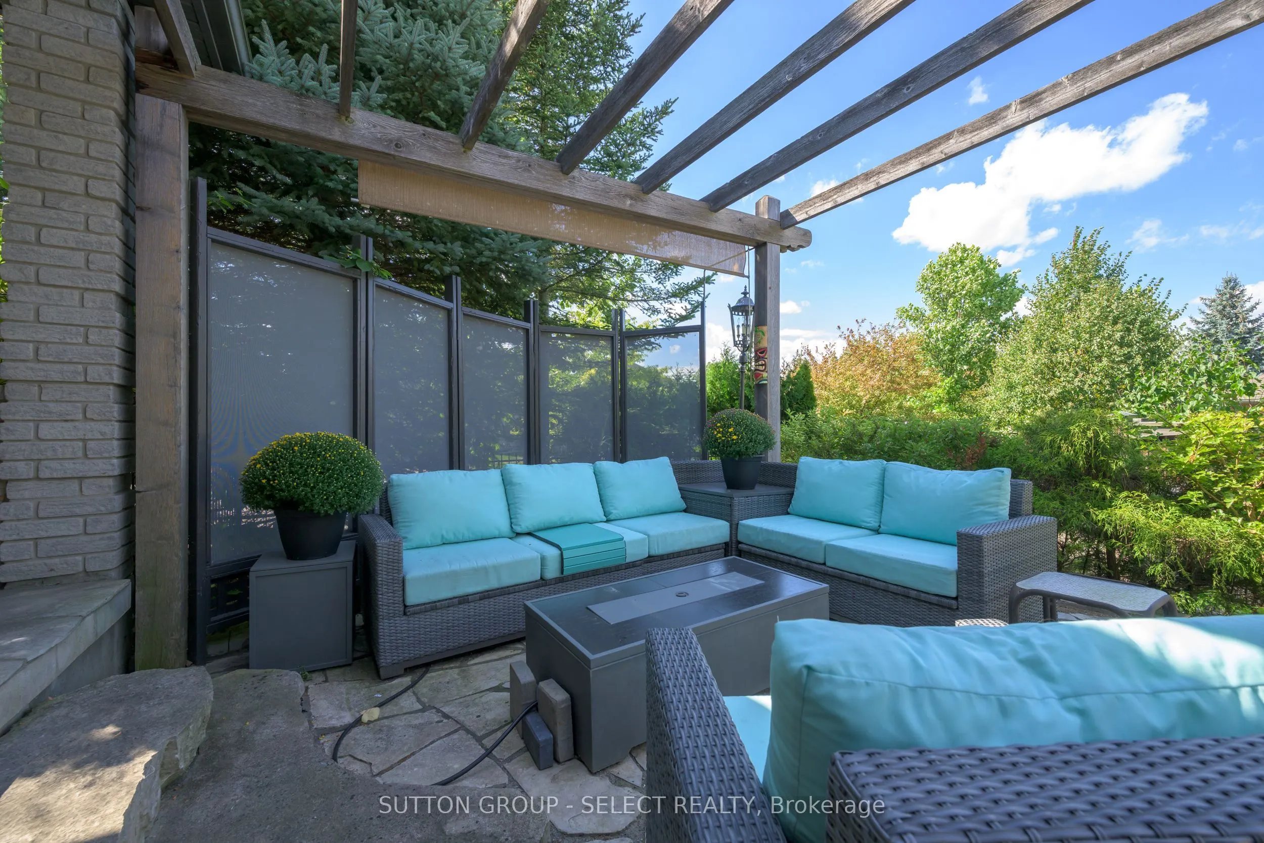 1186 Aintree Road
